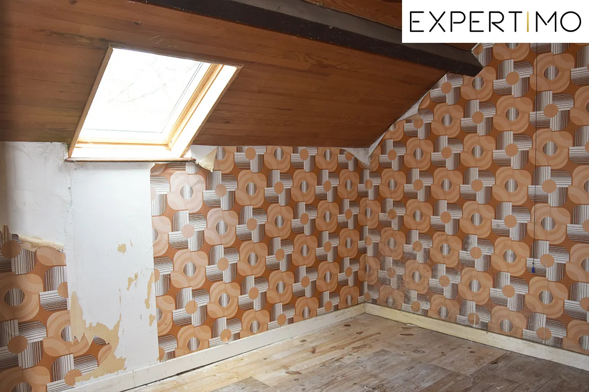 Maison spacieuse de 230 m² à rénover sur terrain de 3923 m² à Teilhet 