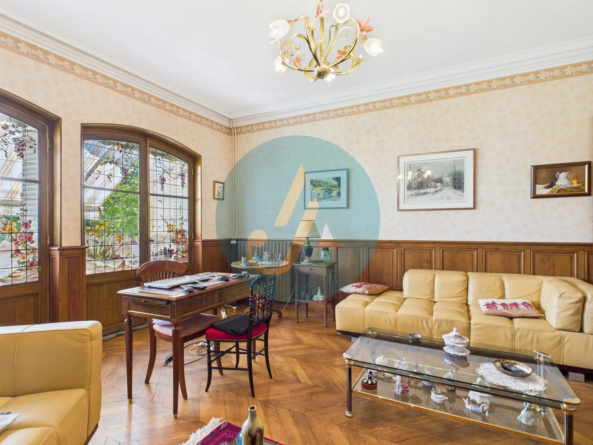 Charmante maison de maître de 168,75 m² avec terrain clos et grandes surfaces à Prémery 