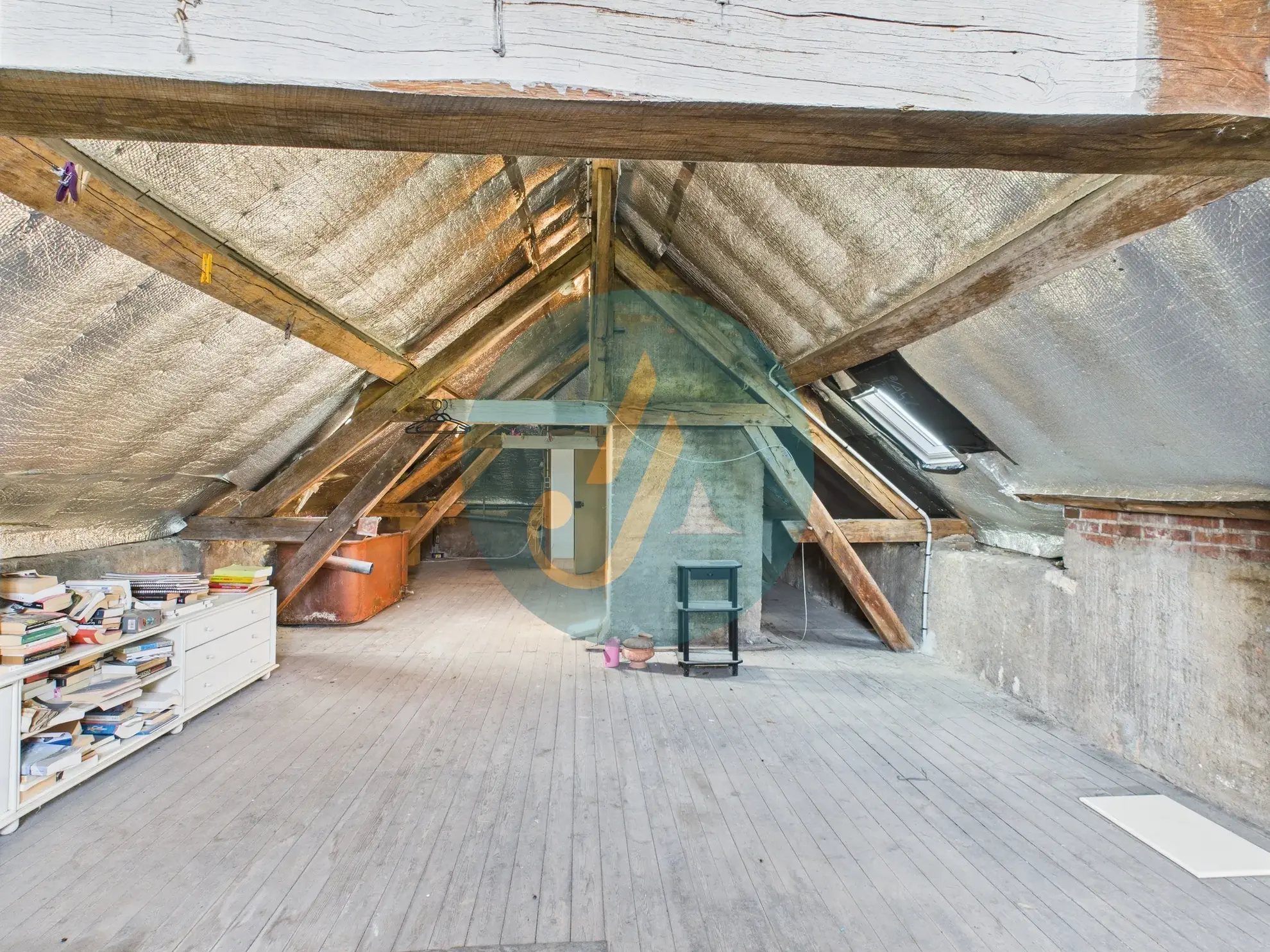 Charmante maison de maître de 168,75 m² avec terrain clos et grandes surfaces à Prémery 