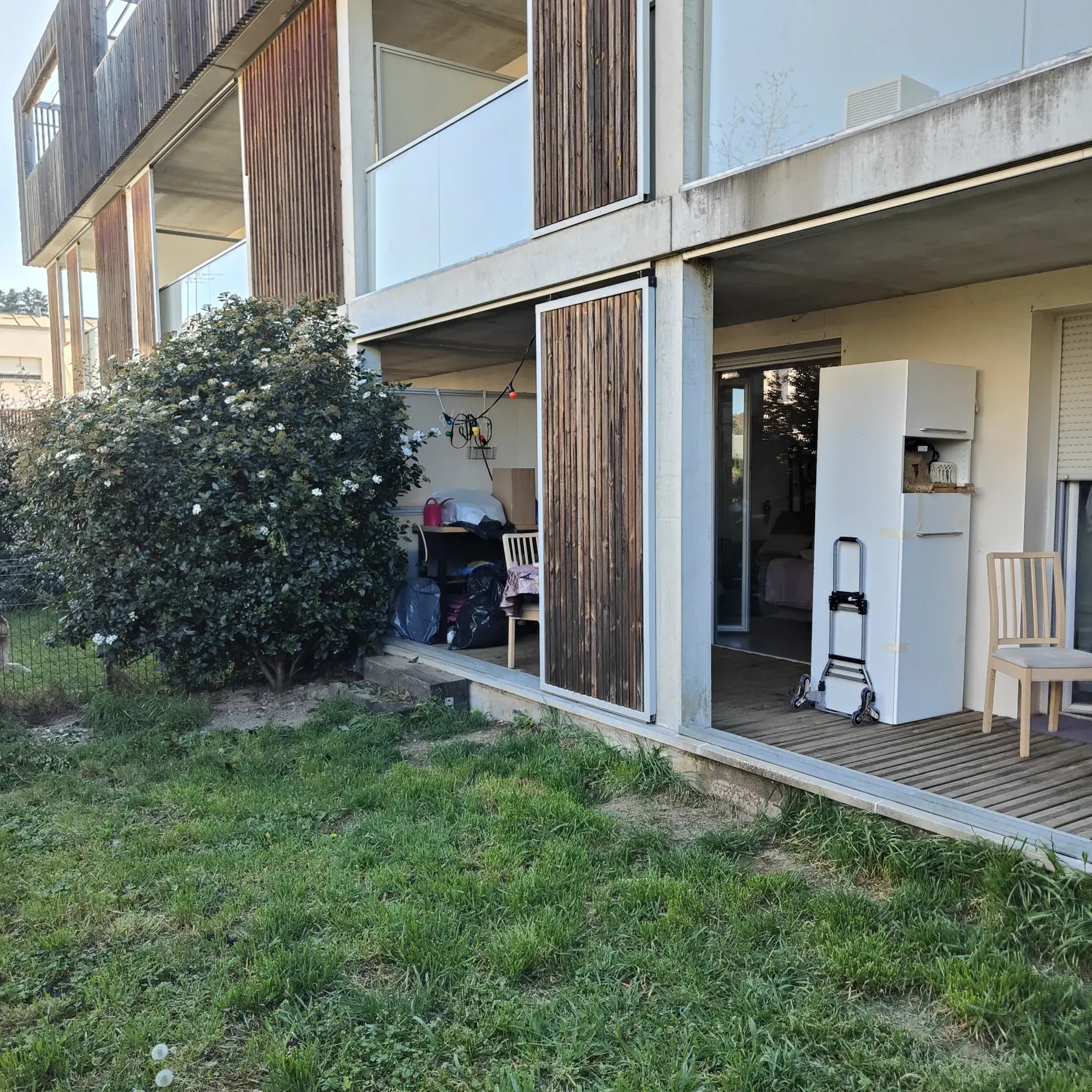 Appartement T3 avec terrasse et deux parkings à Tournefeuille - Investissement Locatif 