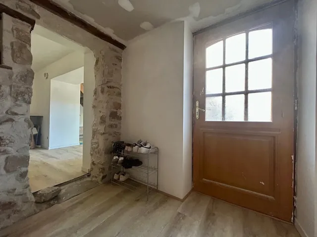 Maison ancienne rénovée de 119 m² à Marcoussis avec cour et potentiel élevé 