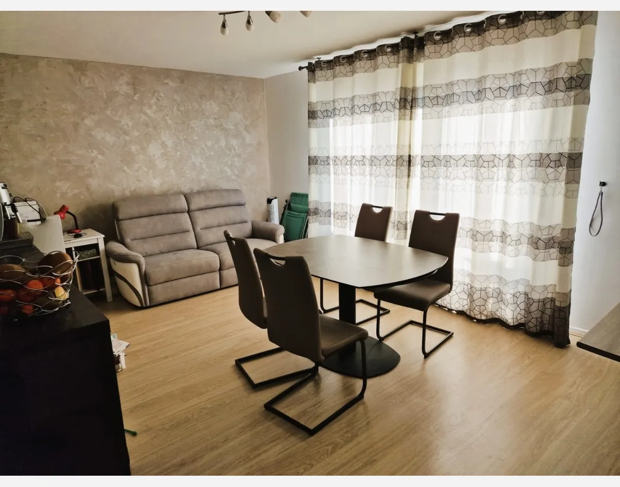 Appartement 3 pièces lumineux de 62 m² avec balcon à Palaiseau Garenne La Butte Chaumont 