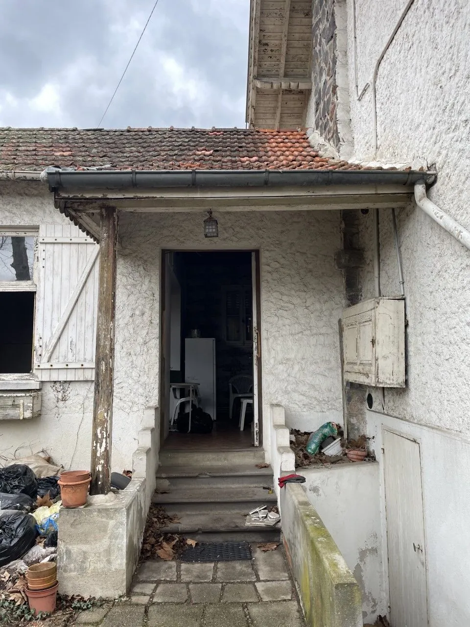 Maison à rénover à Bellerive-sur-Allier proche du CREPS - Potentiel à exploiter 