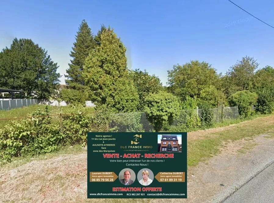 Terrain constructible de 1078 m² à Berlaimont avec verger et façade de 45 m