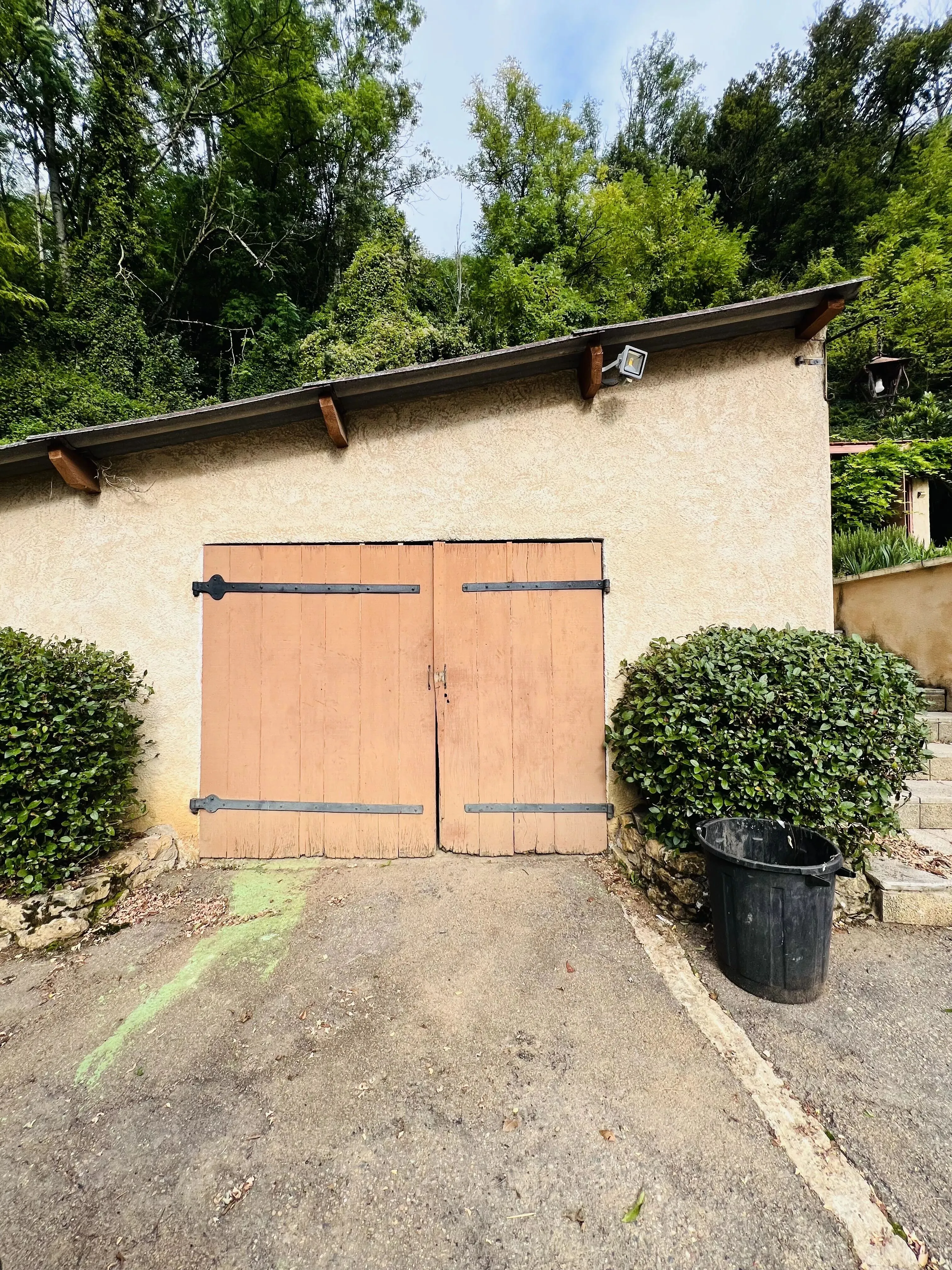 Charmante maison de campagne à Chandon avec garage et terrasse de 40 m² 