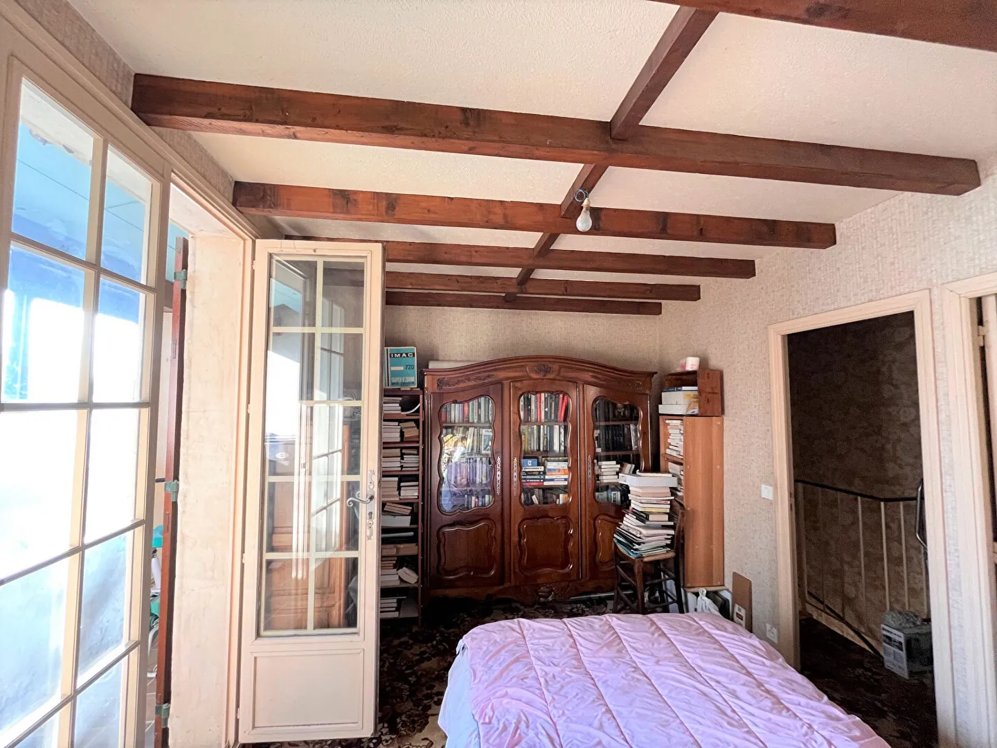 Villa 8 pièces à Apt avec grand potentiel, garage, terrasse et espace extérieur 