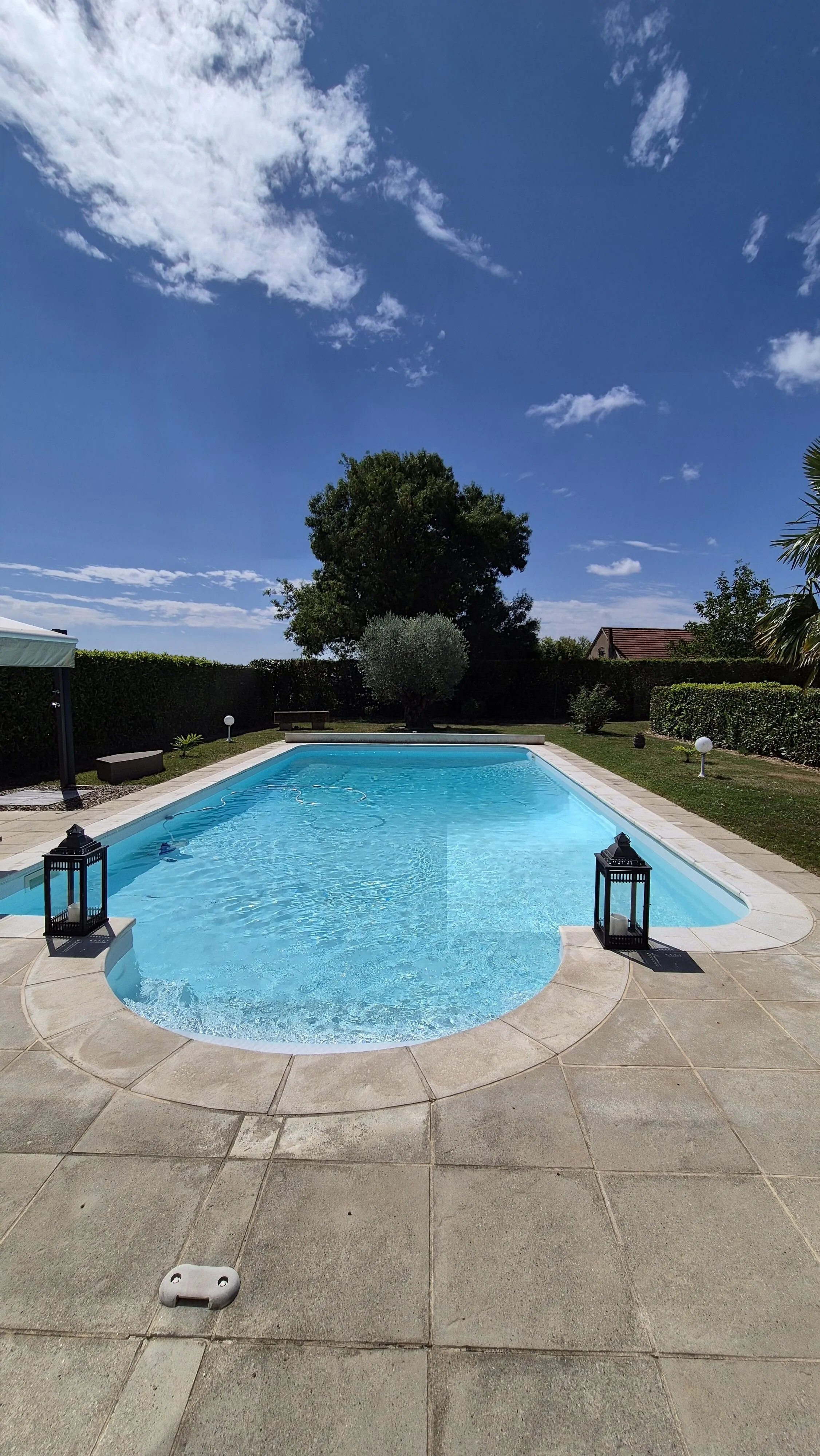 Maison avec piscine et grand terrain à La Motte Saint-Jean – Digoin 