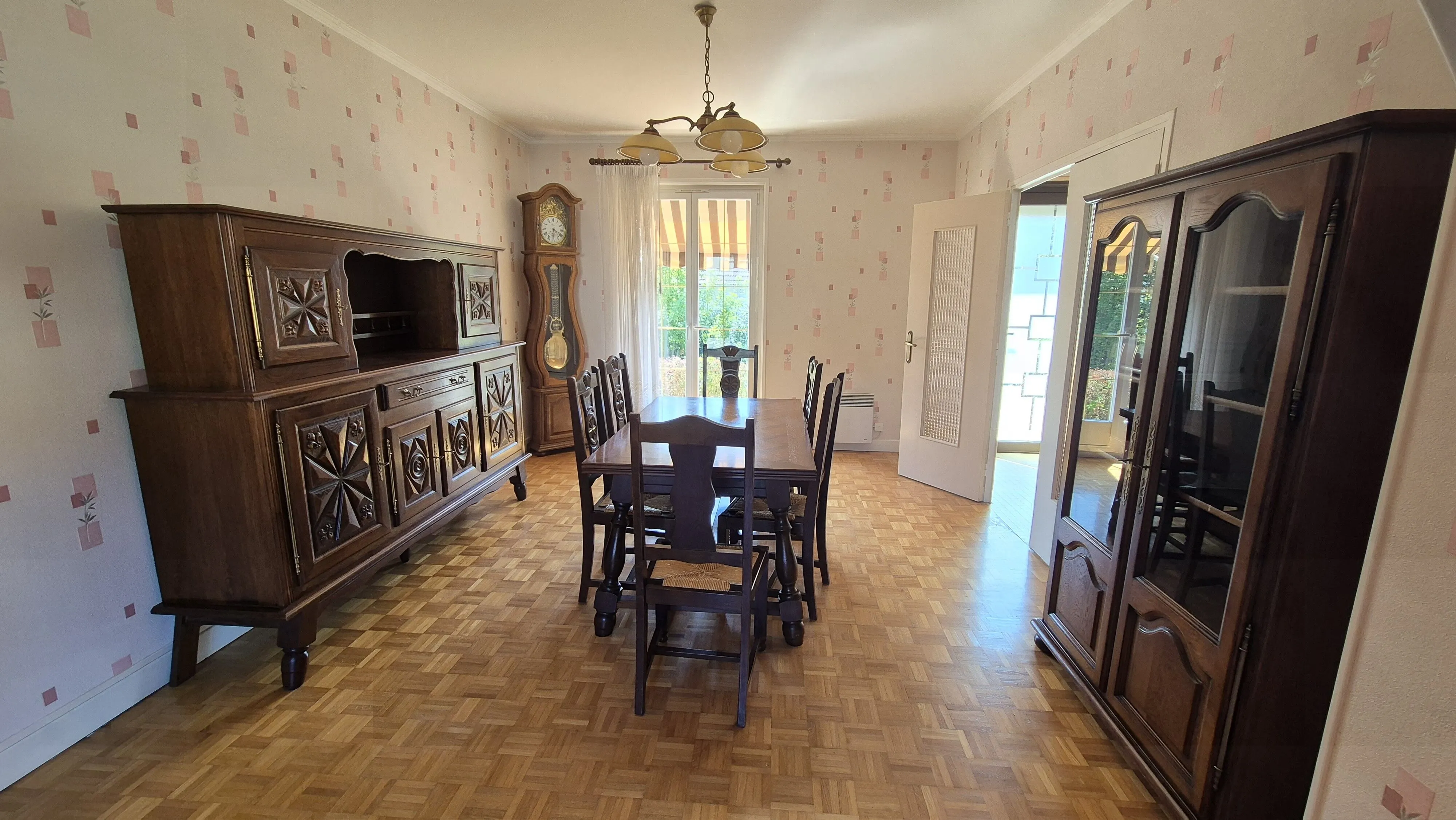 Maison à vendre à Gueugnon avec sous-sol et terrain de 630 m² 