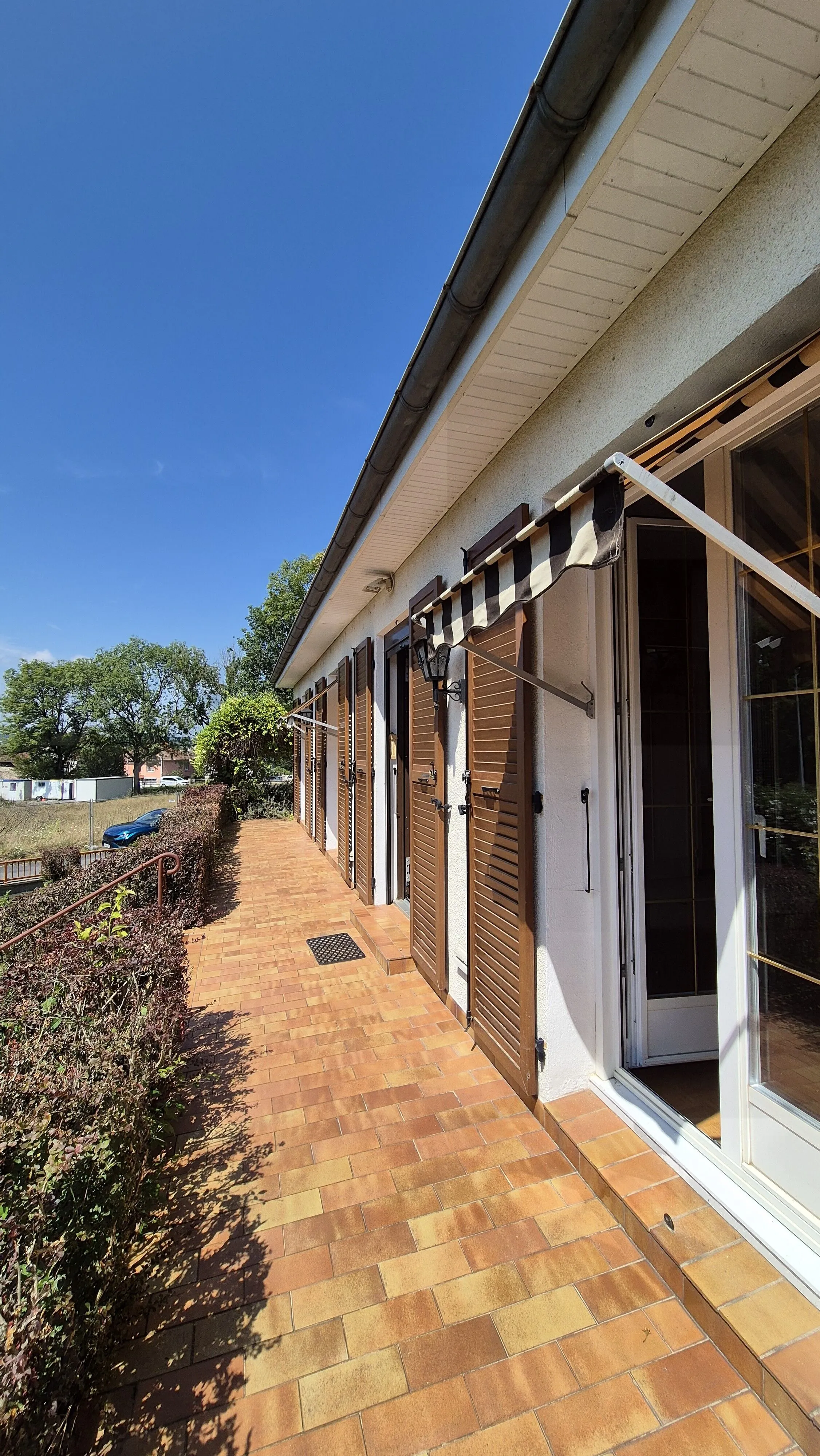 Maison individuelle à vendre à Gueugnon, proche commodités avec terrain de 630 m² 