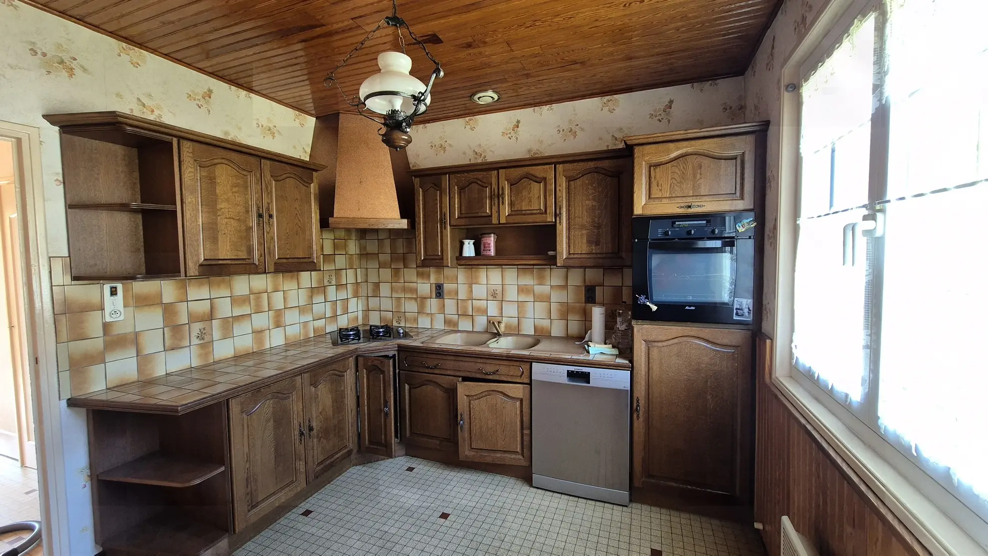 Maison individuelle à vendre à Gueugnon avec sous-sol et terrain de 630 m² 