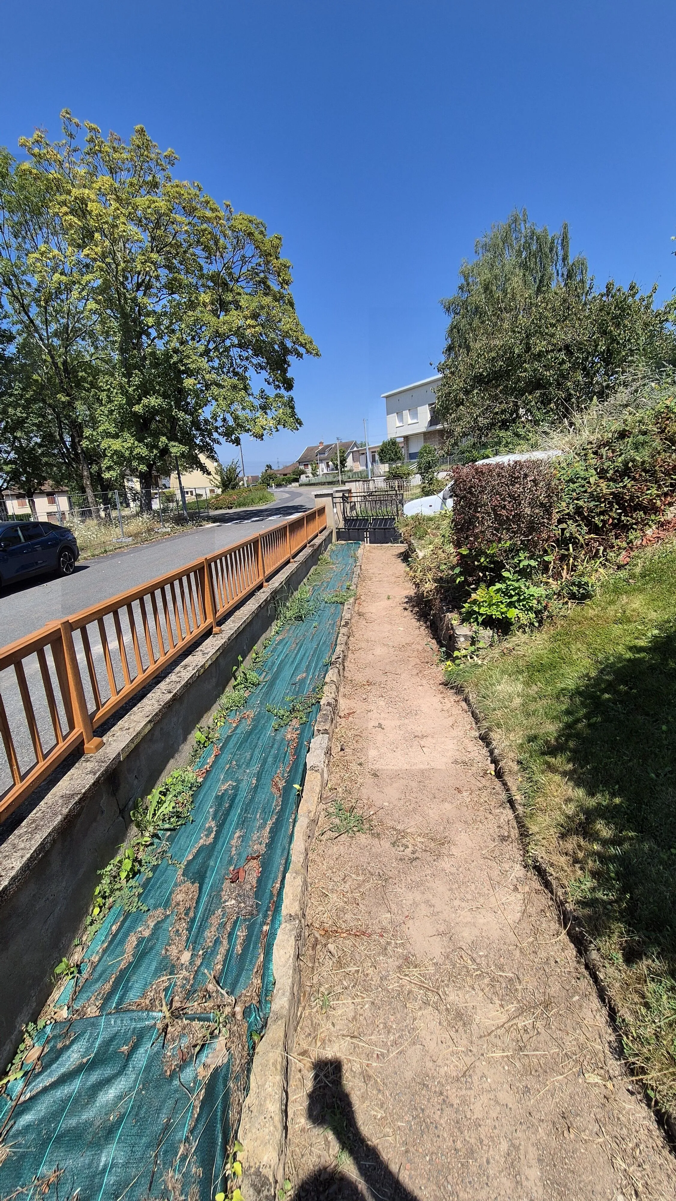 Maison à vendre à Gueugnon avec sous-sol, terrasse et 3 chambres - Excellente opportunité 