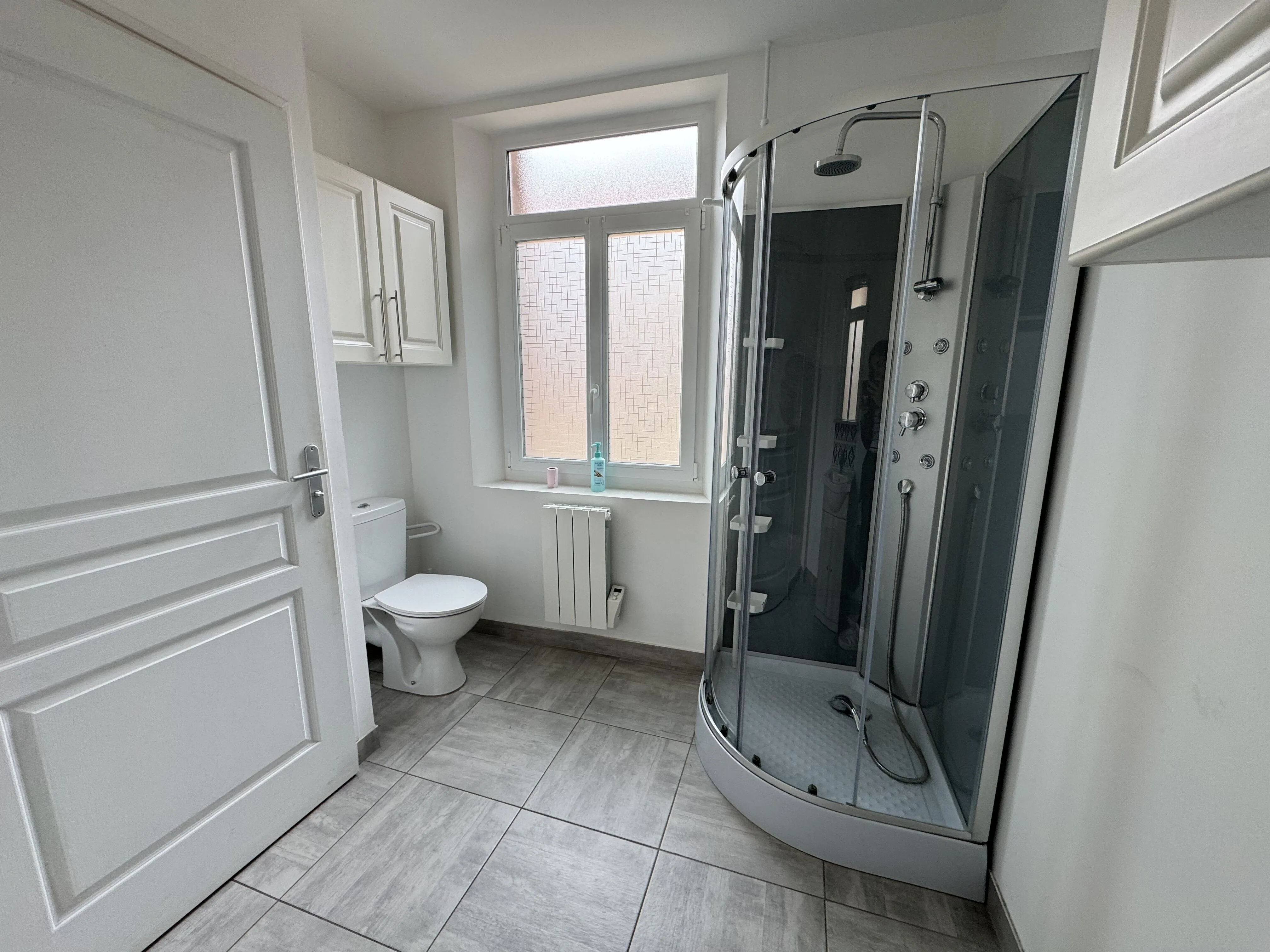 Maison de ville à vendre au centre de Moreuil avec jardin et dépendances 