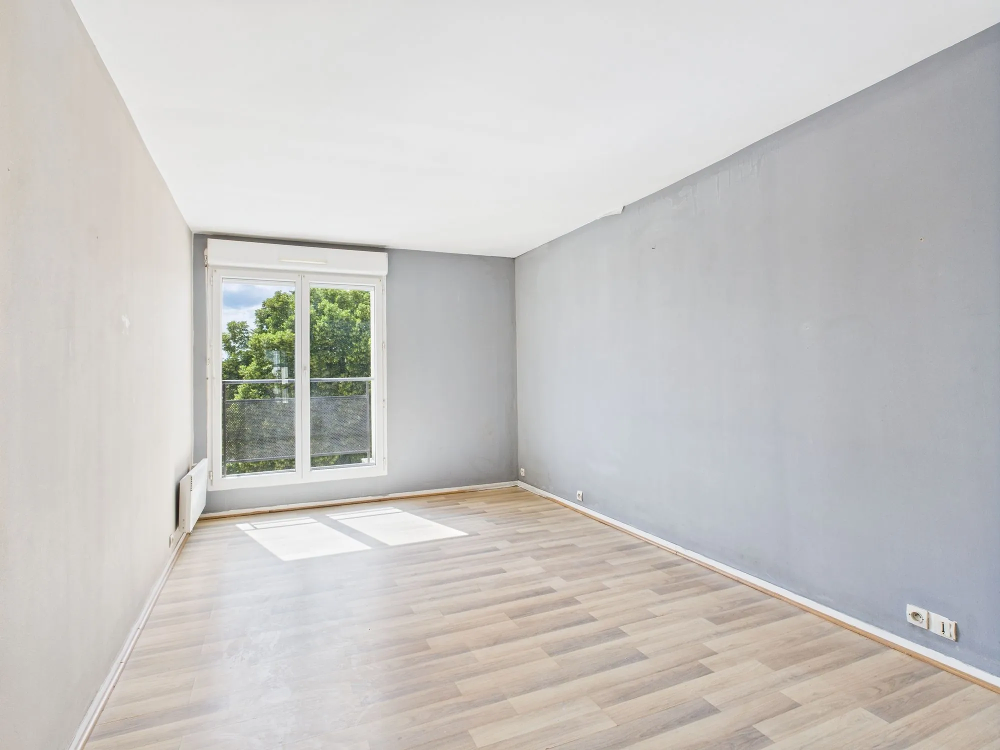 Appartement T3 à vendre avec cave et parking à Corbeil-Essonnes 