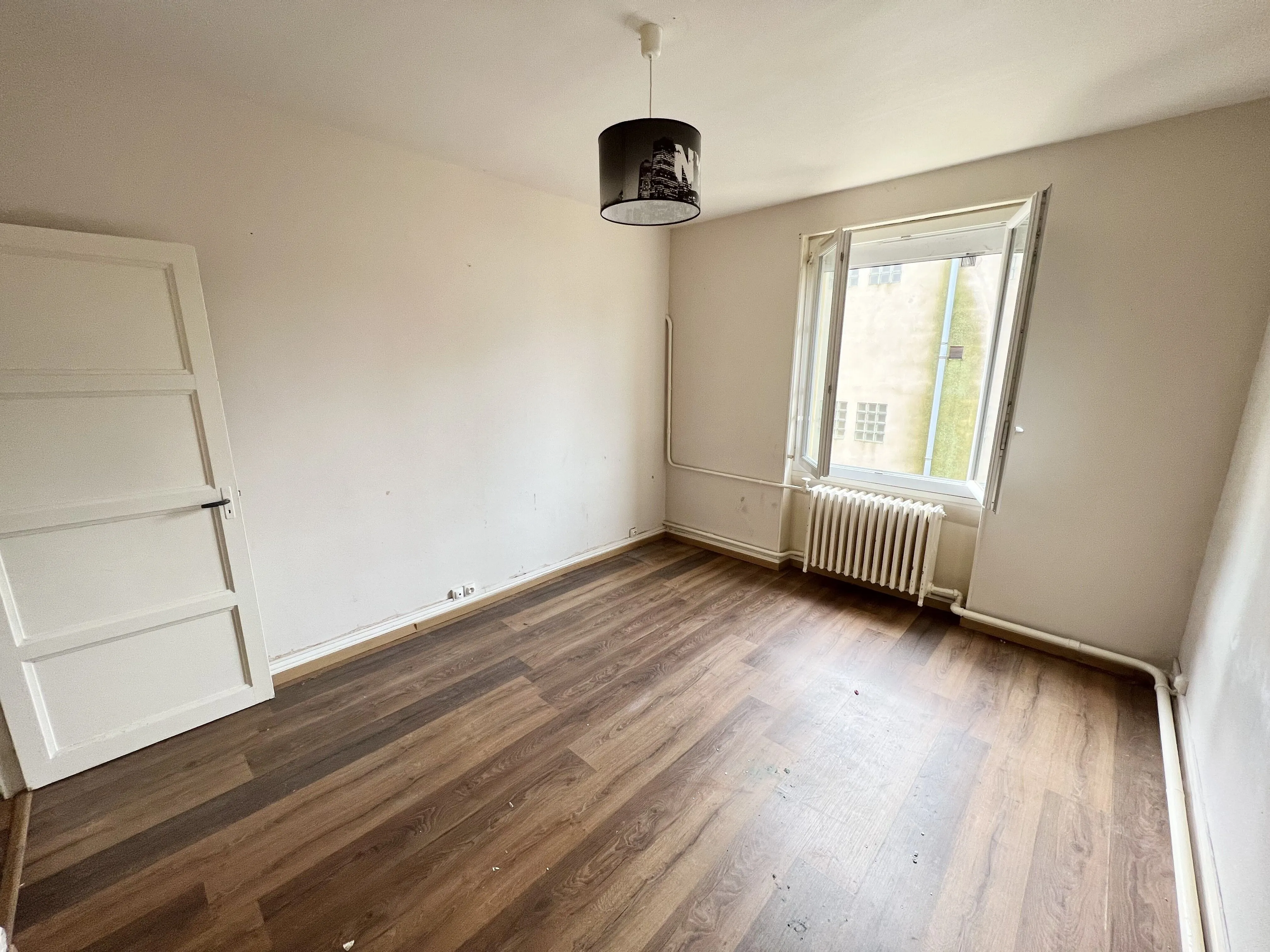 À vendre appartement à Digoin à rénover, idéal investissement 