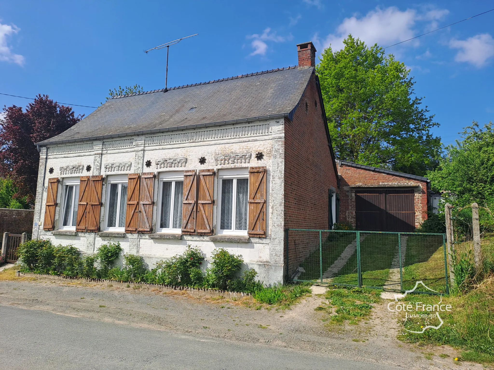 Belle maison de campagne à Malzy avec grand terrain et potentiel d’aménagement