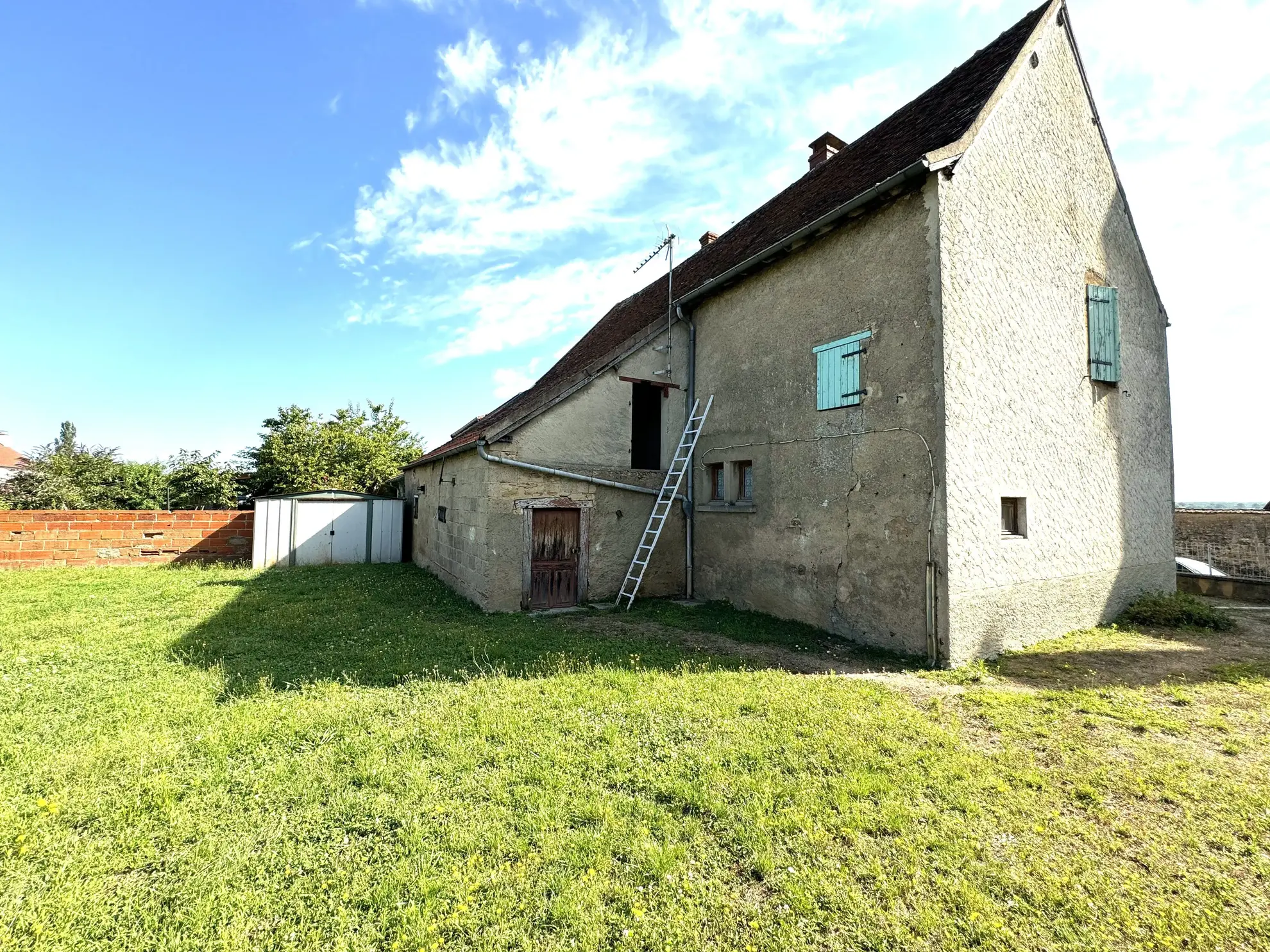 Maison à vendre à Montceau L'Étoile - 95 m² avec grand potentiel