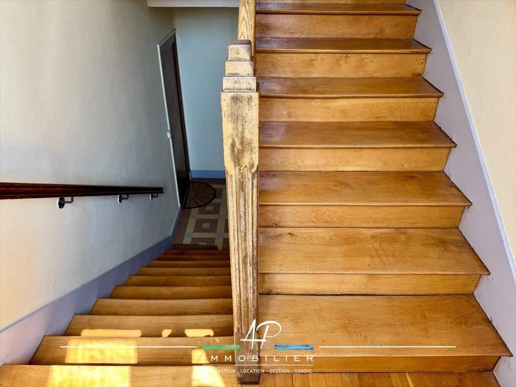 Appartement T2 de 46 m² à Dijon, dernier étage, loué, calme et lumineux 