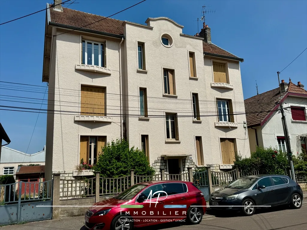 Appartement T2 de 46 m² à Dijon, dernier étage, loué, calme et lumineux 