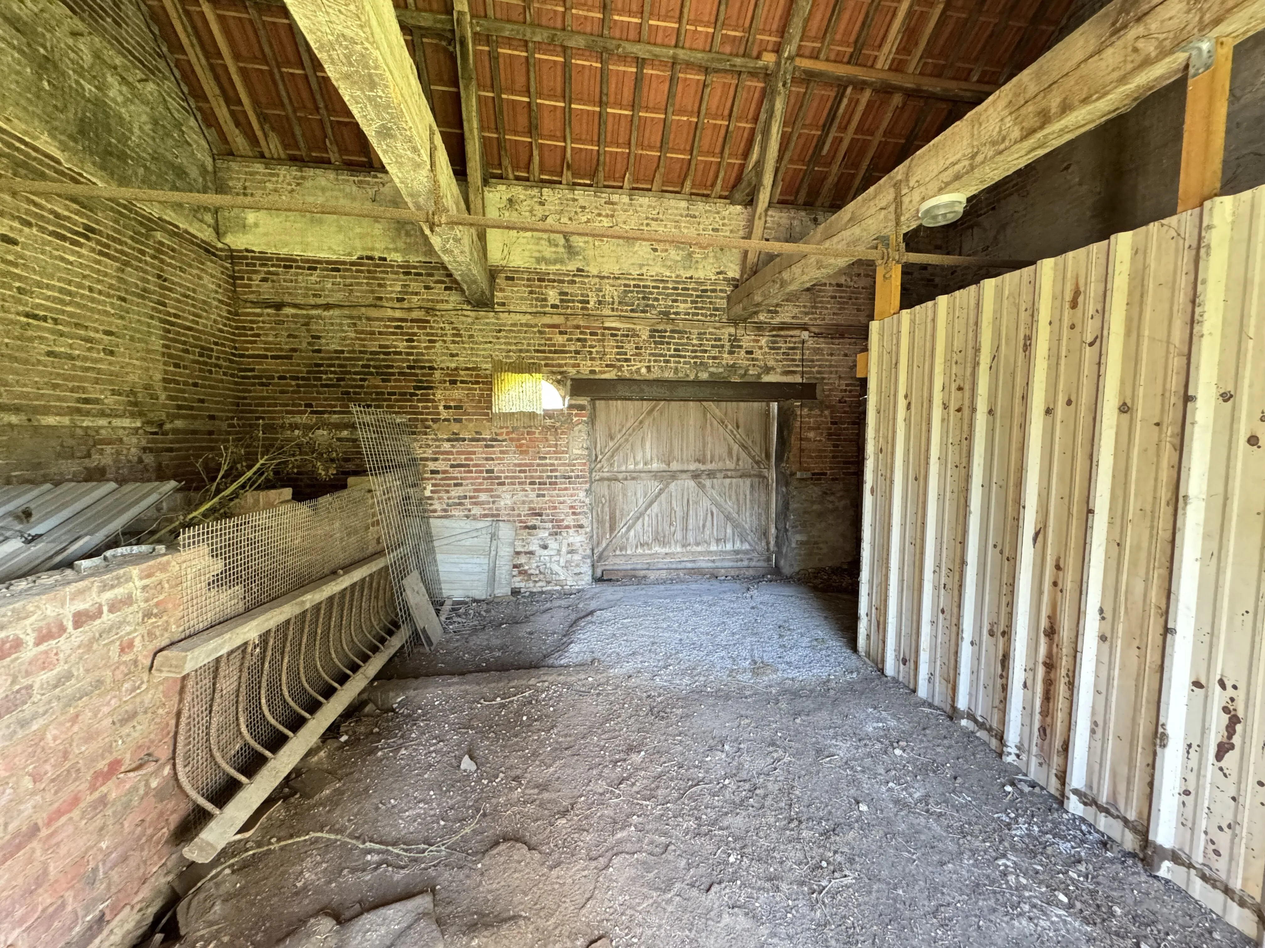 Maison de village à rénover à Erches proche de l'axe Amiens-Roye 