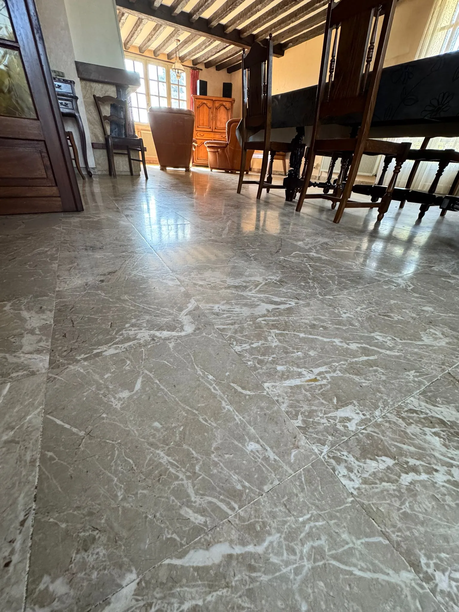 Maison à vendre à Saint-Yan avec jardin, véranda et sous-sol aménageable 