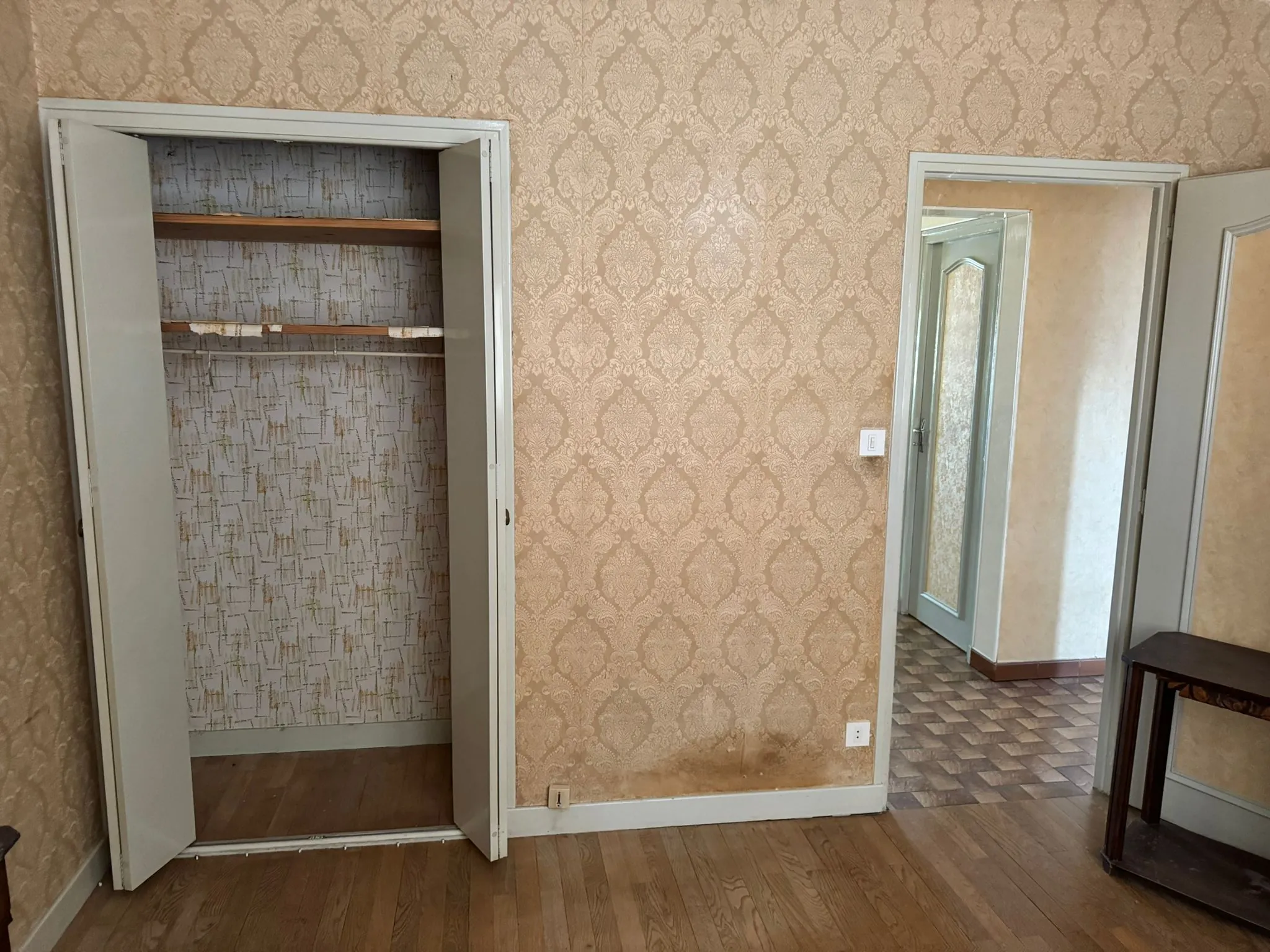 Maison à vendre à Saint-Yan avec jardin, véranda et sous-sol aménageable 