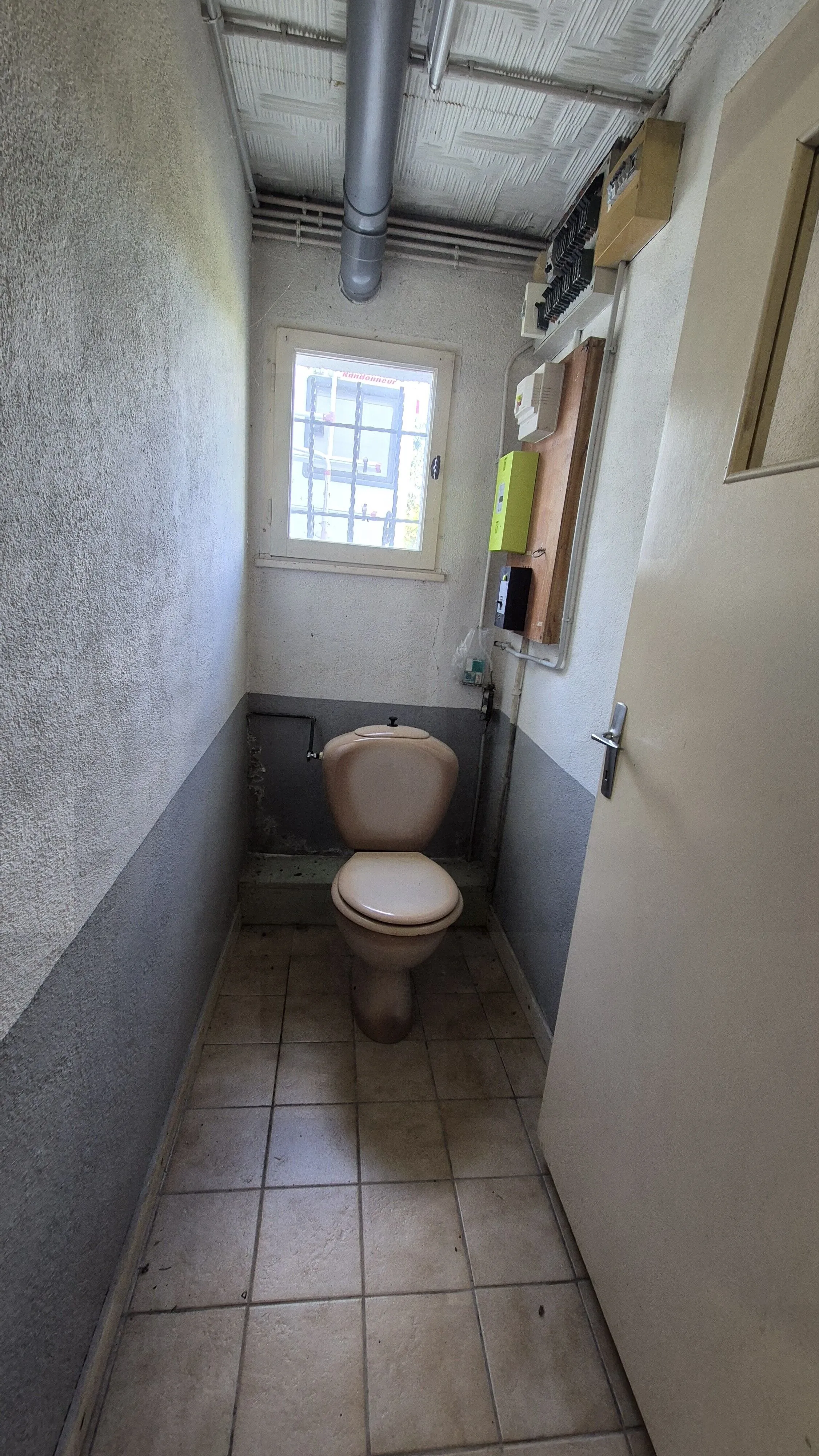 Maison à vendre à Saint-Yan avec jardin, véranda et sous-sol aménageable 