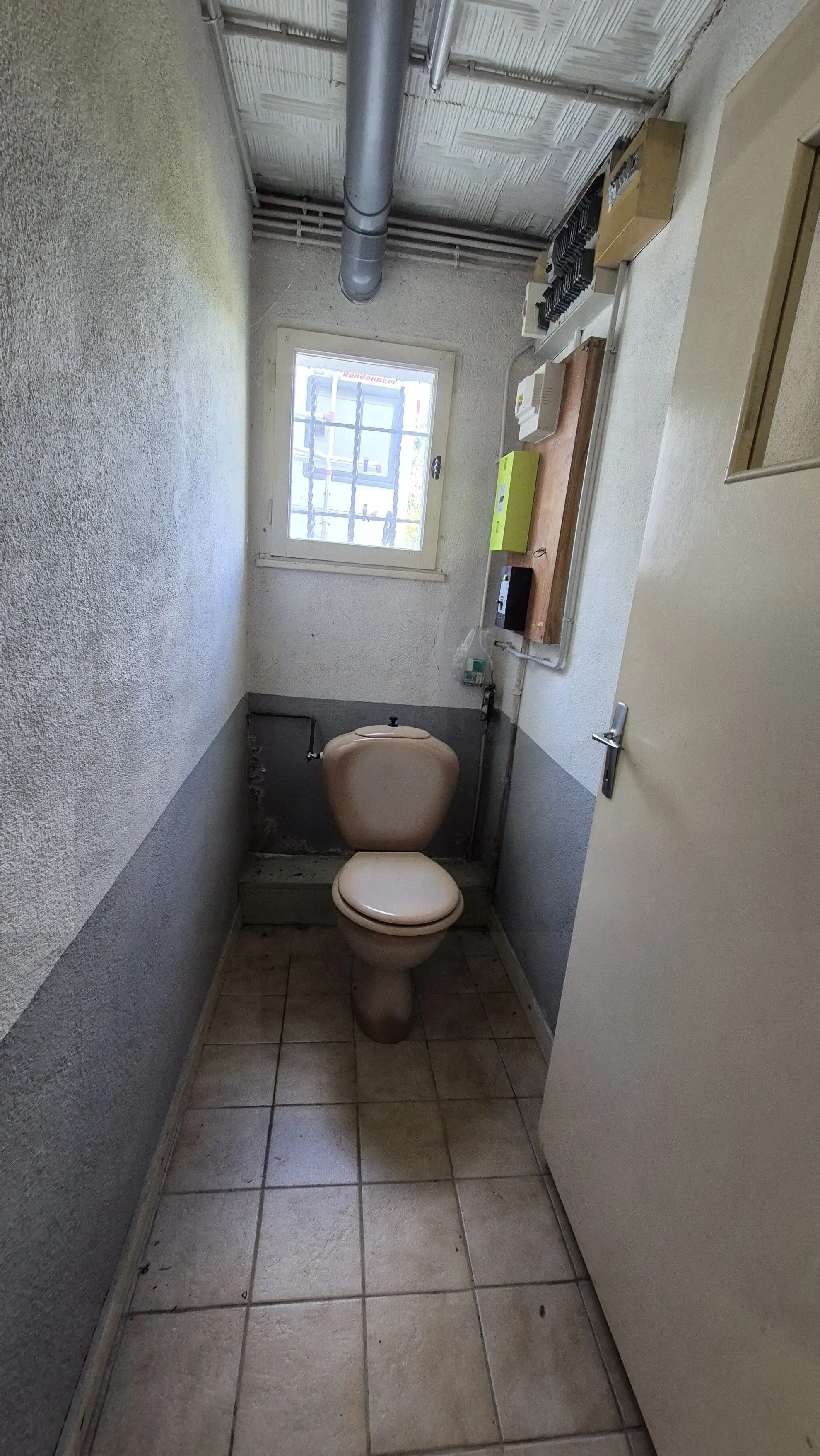 À vendre maison familiale avec véranda et sous-sol à Saint-Yan (71600) 