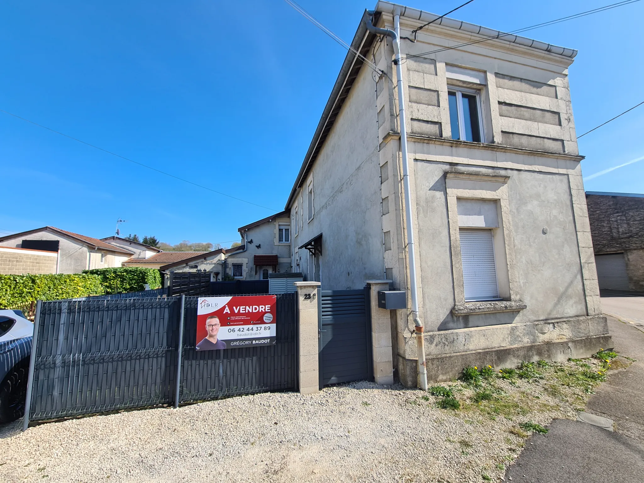 Maison de village à Nantilly en vente avec jardin clos