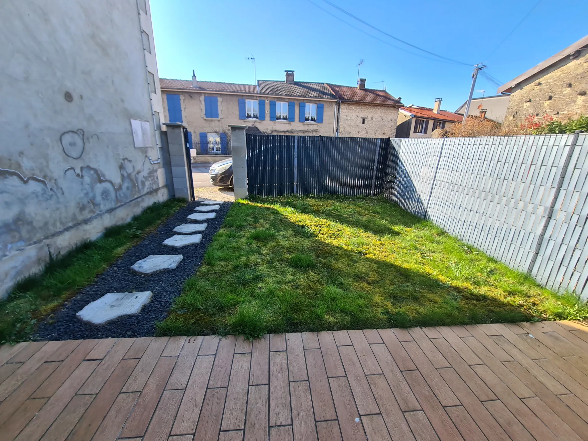 Maison de village à Nantilly en vente avec jardin clos 