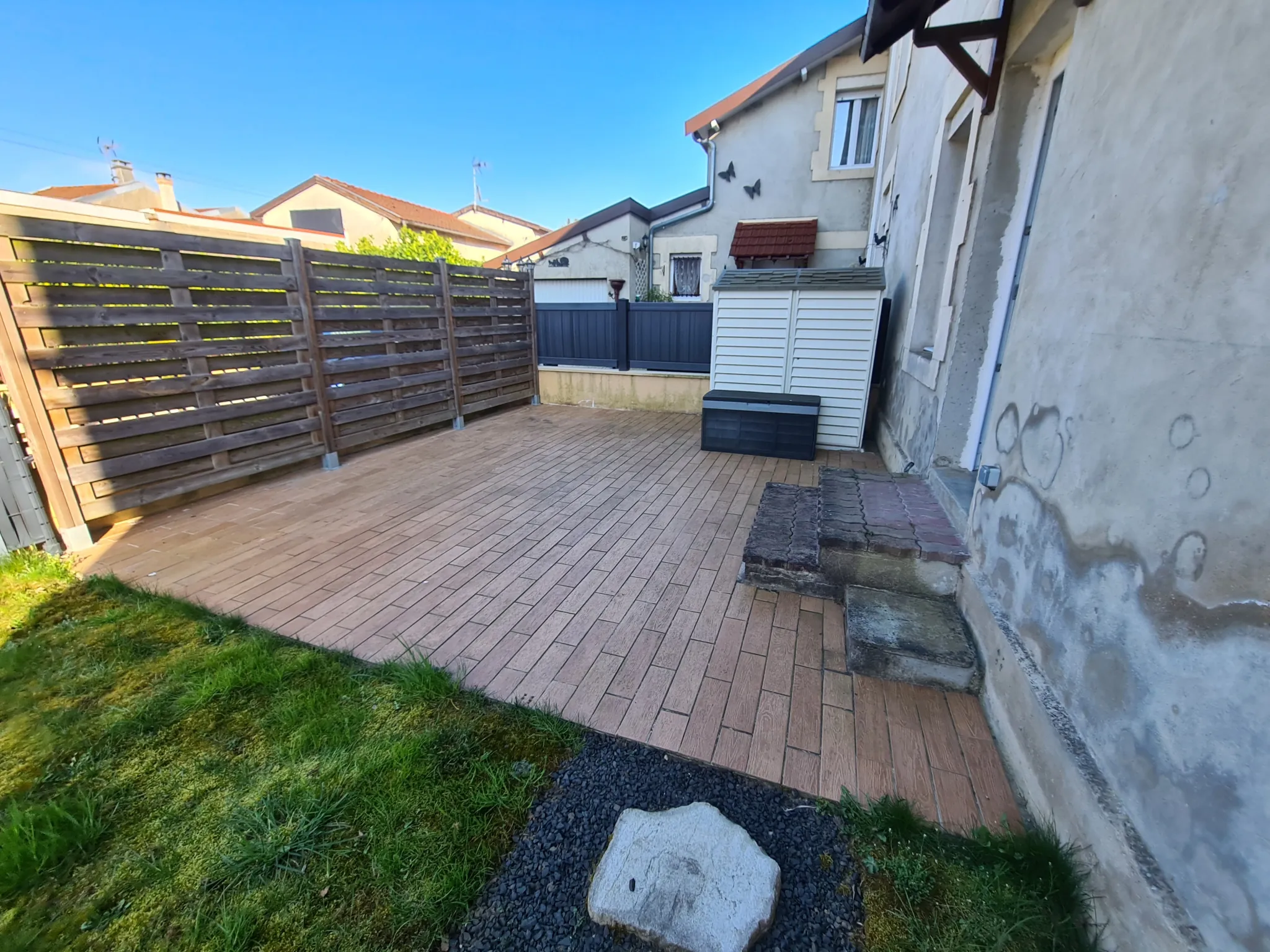 Maison de village à Nantilly en vente avec jardin clos 