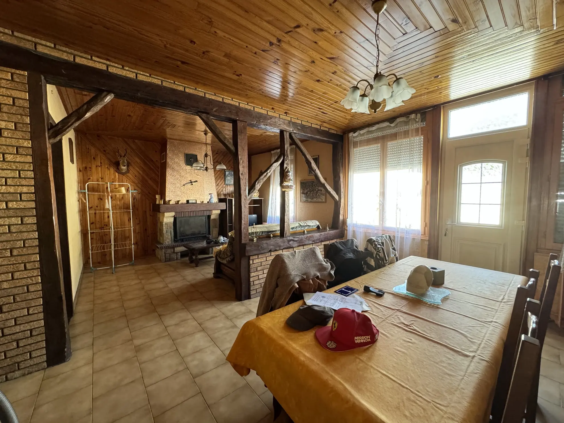 Maison de ville à vendre à Ailly-sur-Noye avec 3 chambres et garage 