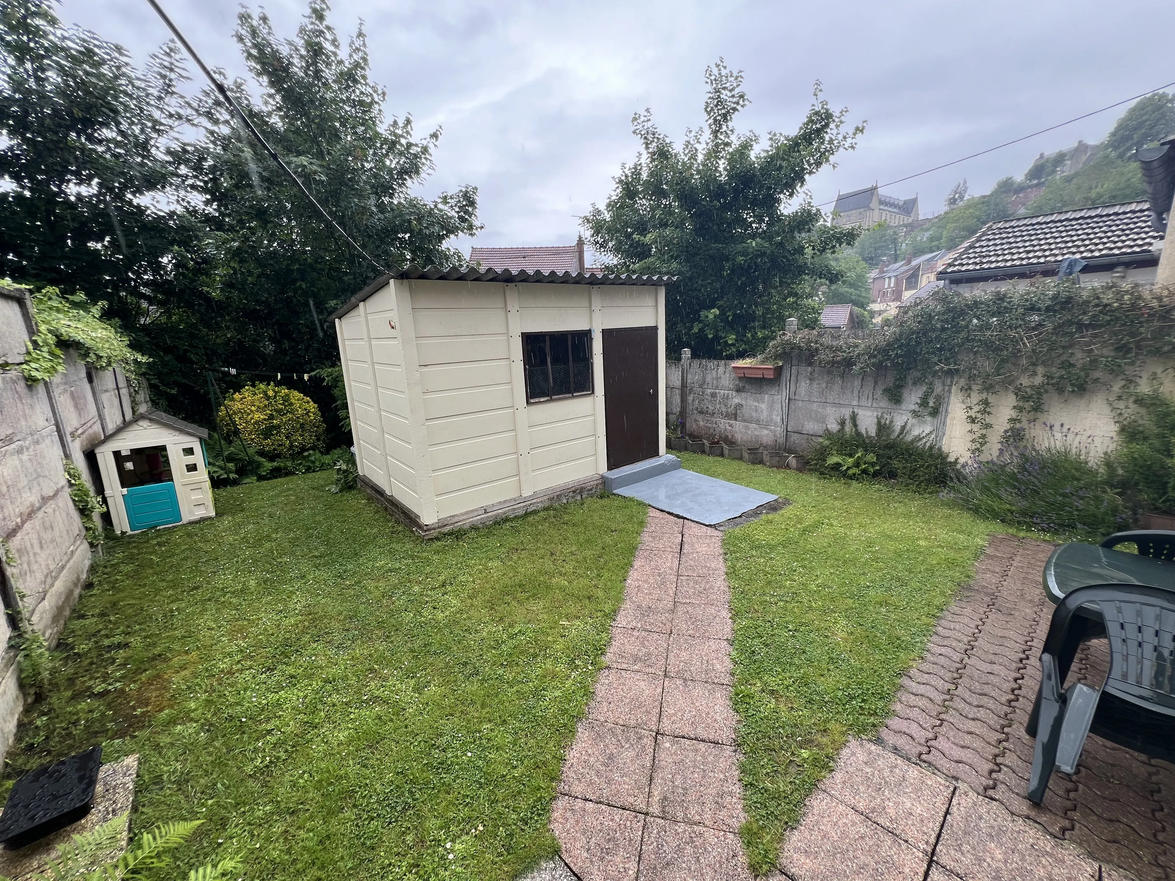 Maison en briques de 86 m² à Montdidier avec jardin et dépendance 