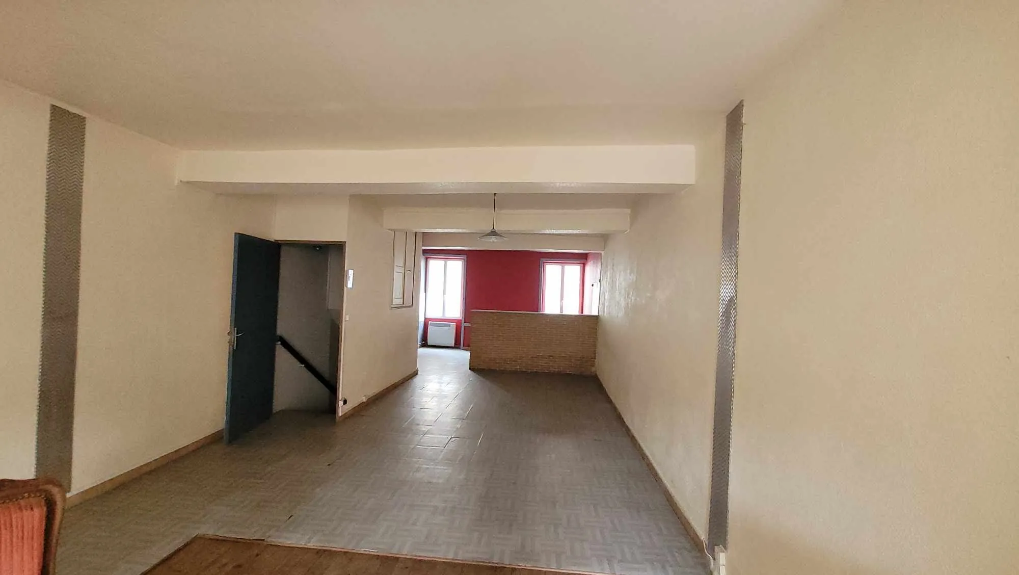 Maison de ville à vendre à Marcigny – 2 chambres, potentiel supplémentaire 