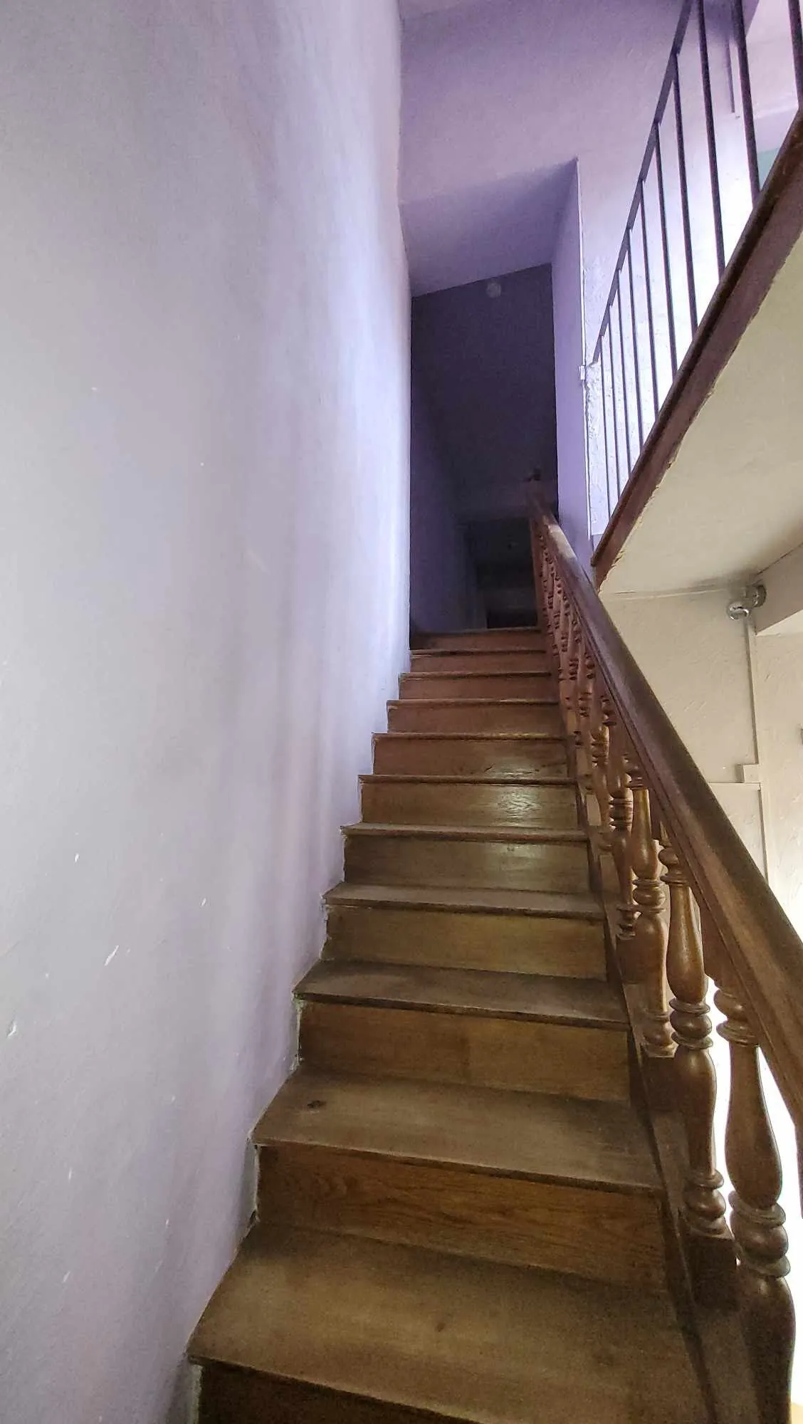 Maison de ville à vendre à Marcigny – 2 chambres, potentiel supplémentaire 