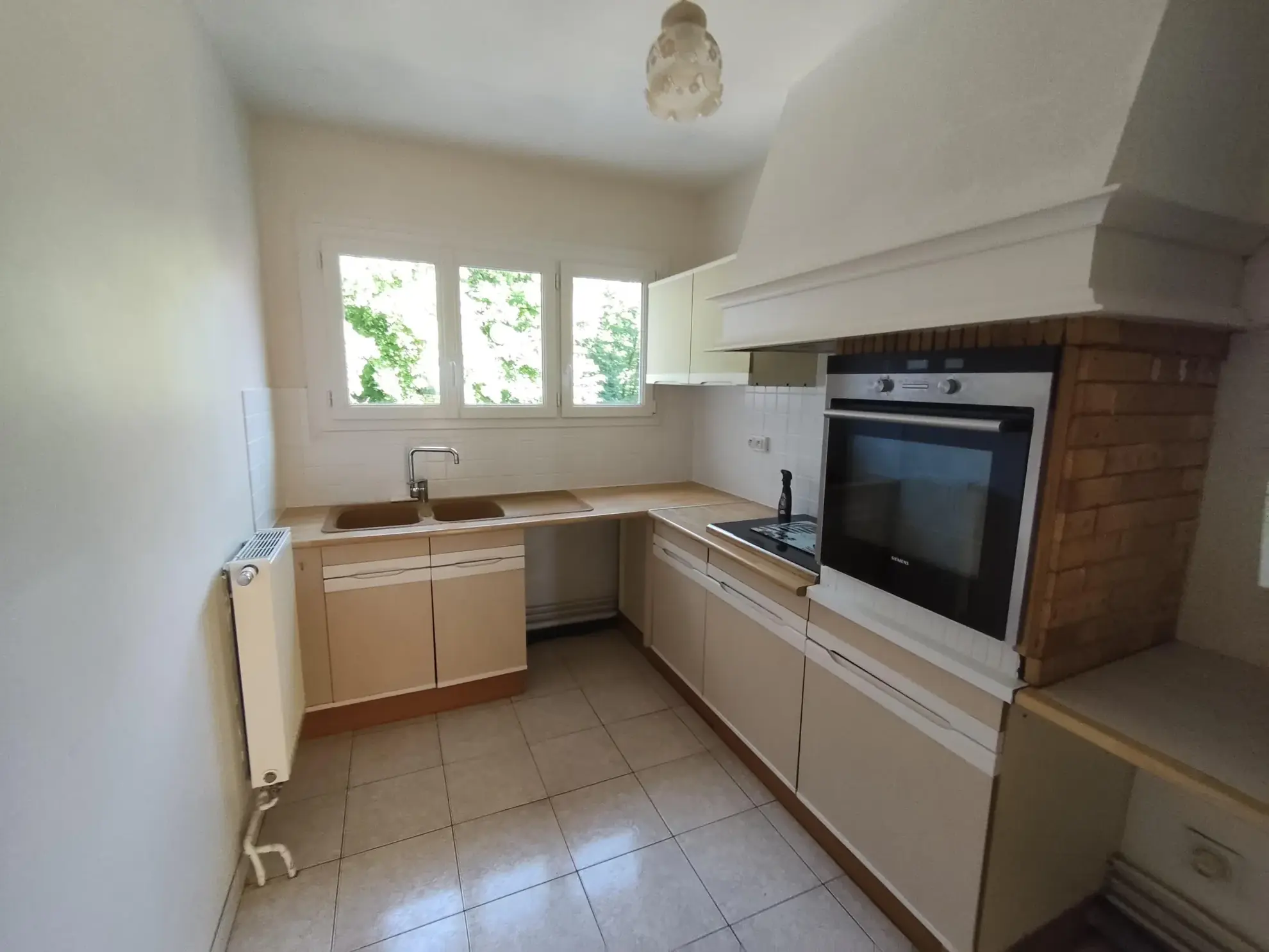Appartement T3 à vendre à Maurepas — 75 m² avec balcon et parking 