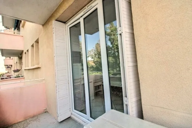 Investissement immobilier à Montpellier - Appartement T4 loué en colocation, idéal pour investisseurs 