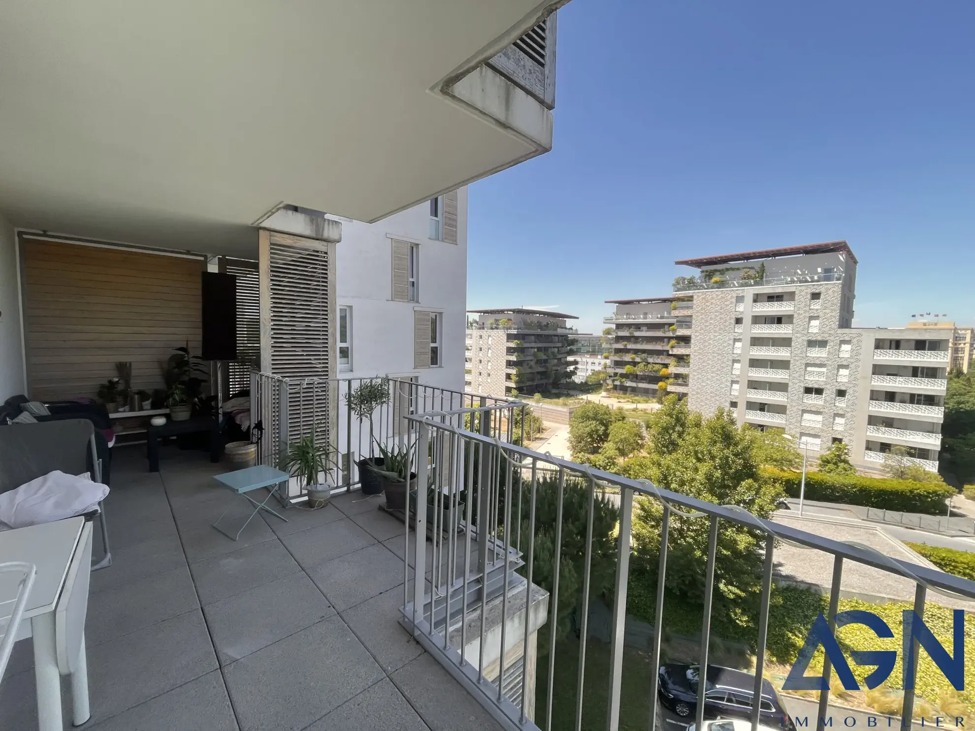 Appartement 2 pièces avec terrasse et garage à vendre à Montpellier Port Marianne 