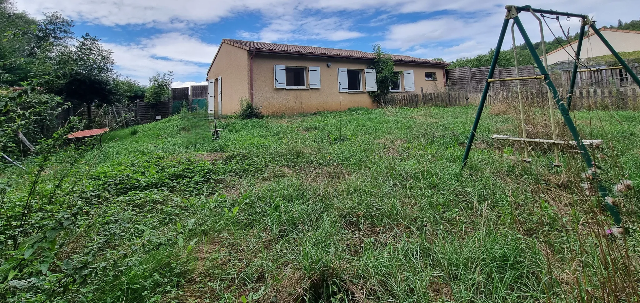 A vendre maison de plain-pied avec jardin à Le Grand Serre 