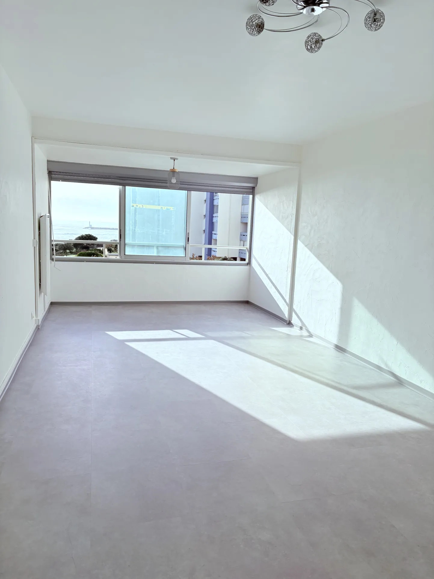 Appartement face mer rénové de 35m² avec parking à Le Barcarès 