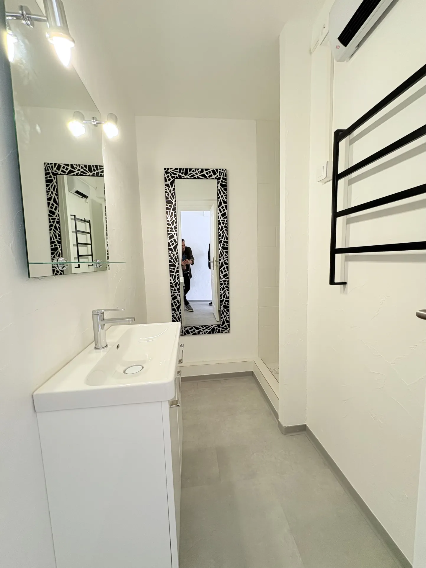 Appartement face mer rénové de 35m² avec parking à Le Barcarès 