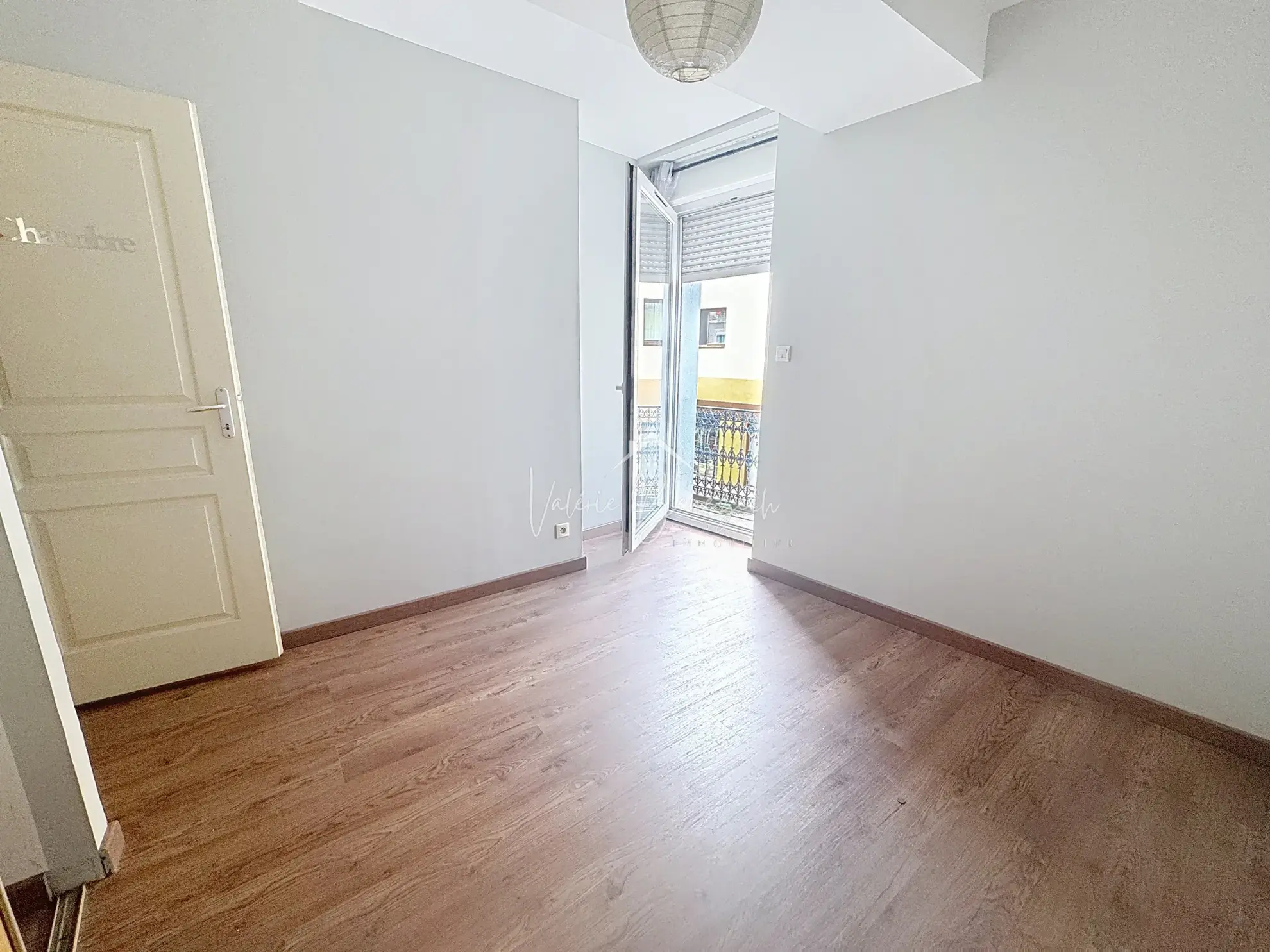Appartement traversant T3 avec terrasse à Saint-Affrique — Quartier de la gare 
