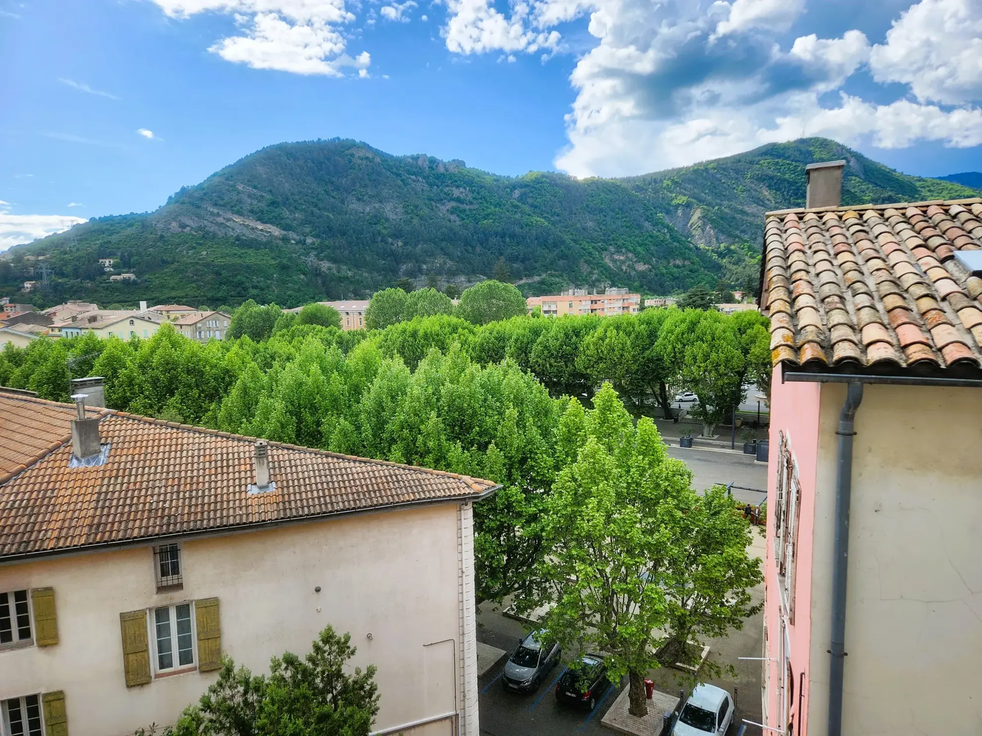 Appartement T2 à fort potentiel en centre-ville de Digne-les-Bains 