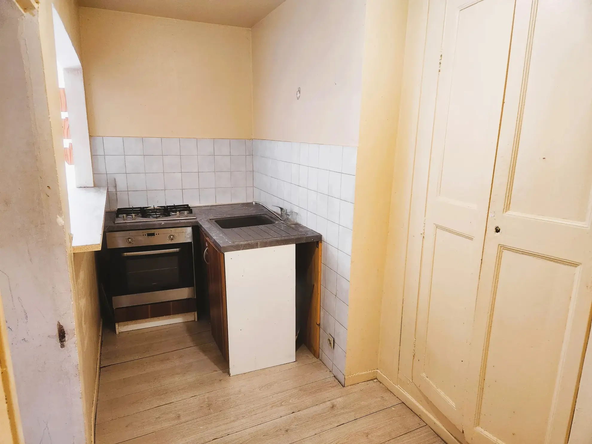Appartement T2 à fort potentiel en centre-ville de Digne-les-Bains 