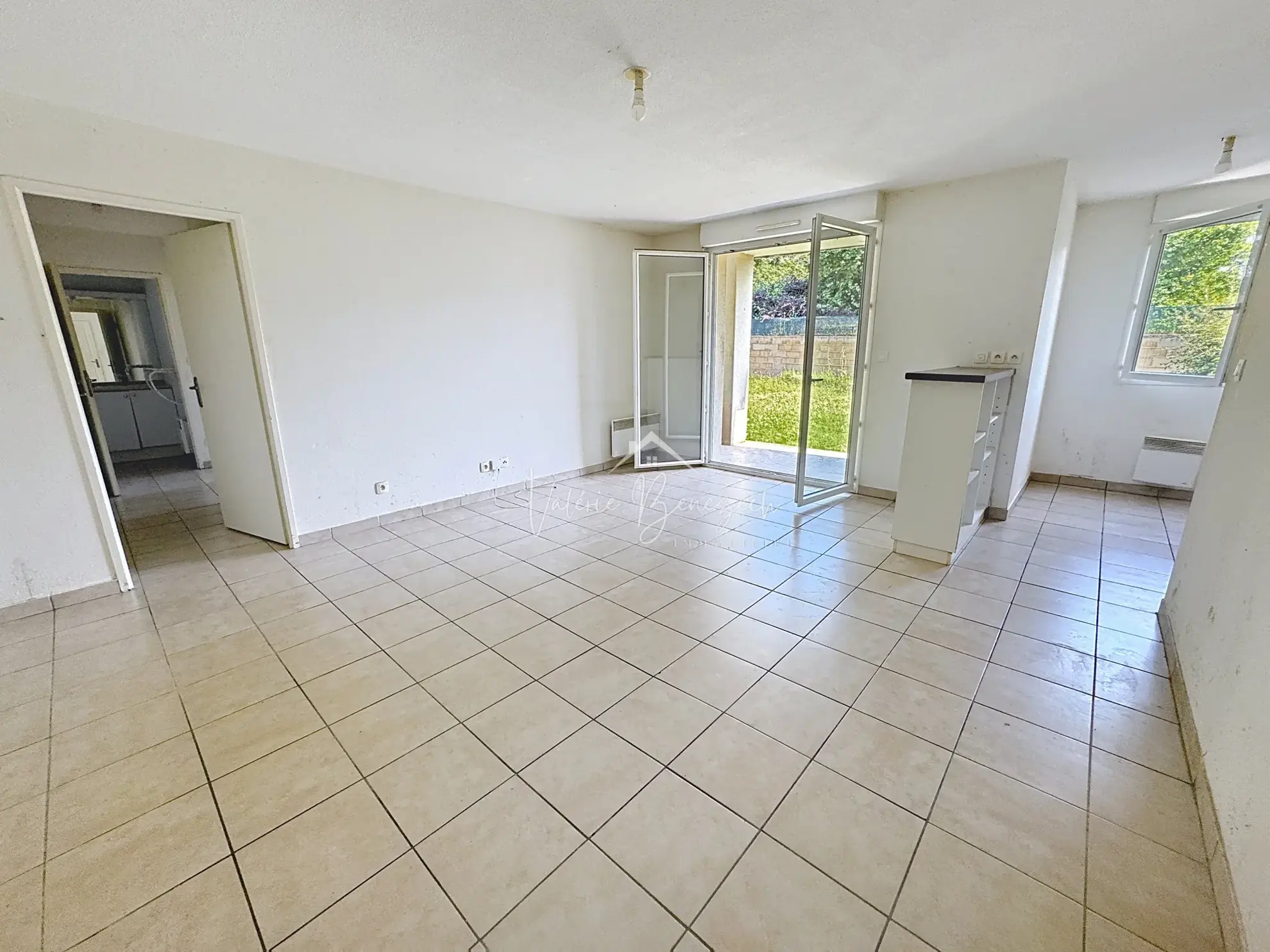 Appartement T3 avec terrasse, jardin et parking à Saint-Affrique 