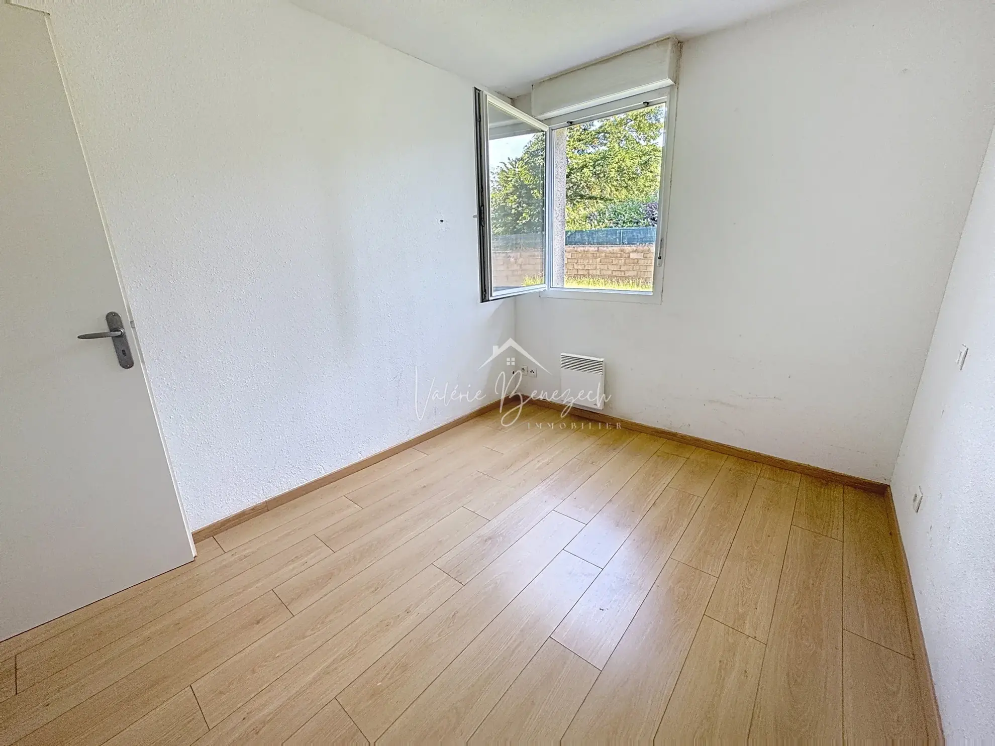 Appartement T3 avec terrasse, jardin et parking à Saint-Affrique 
