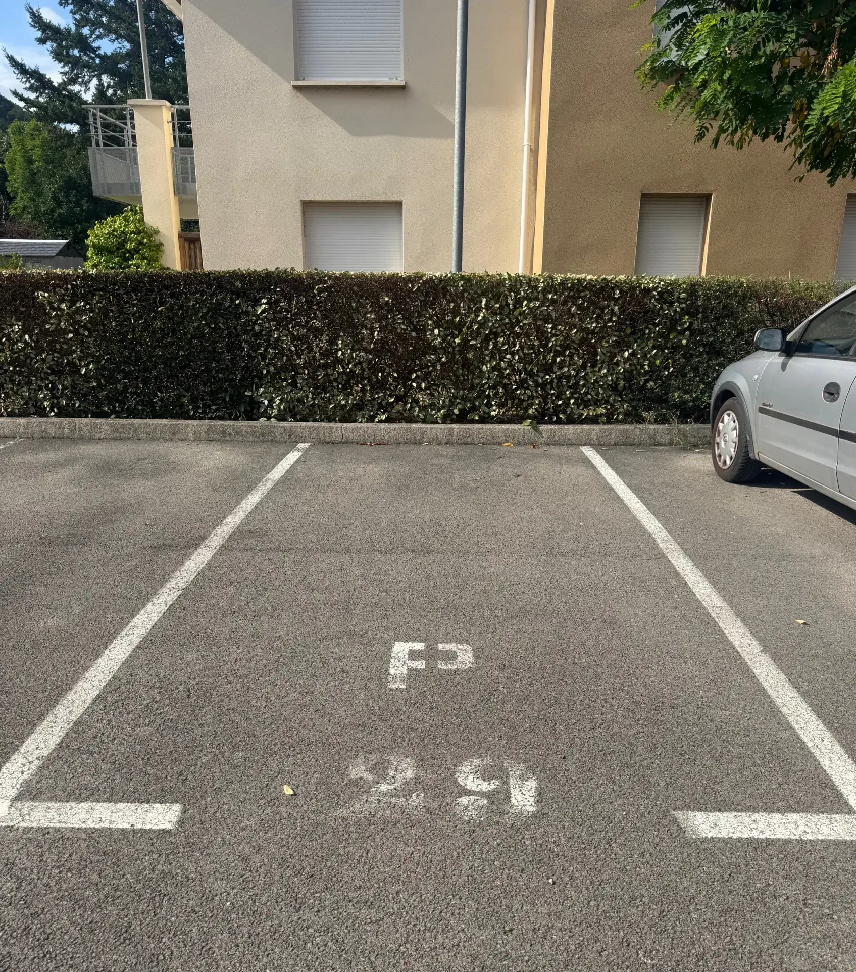 Appartement T3 avec terrasse, jardin et parking à Saint-Affrique 