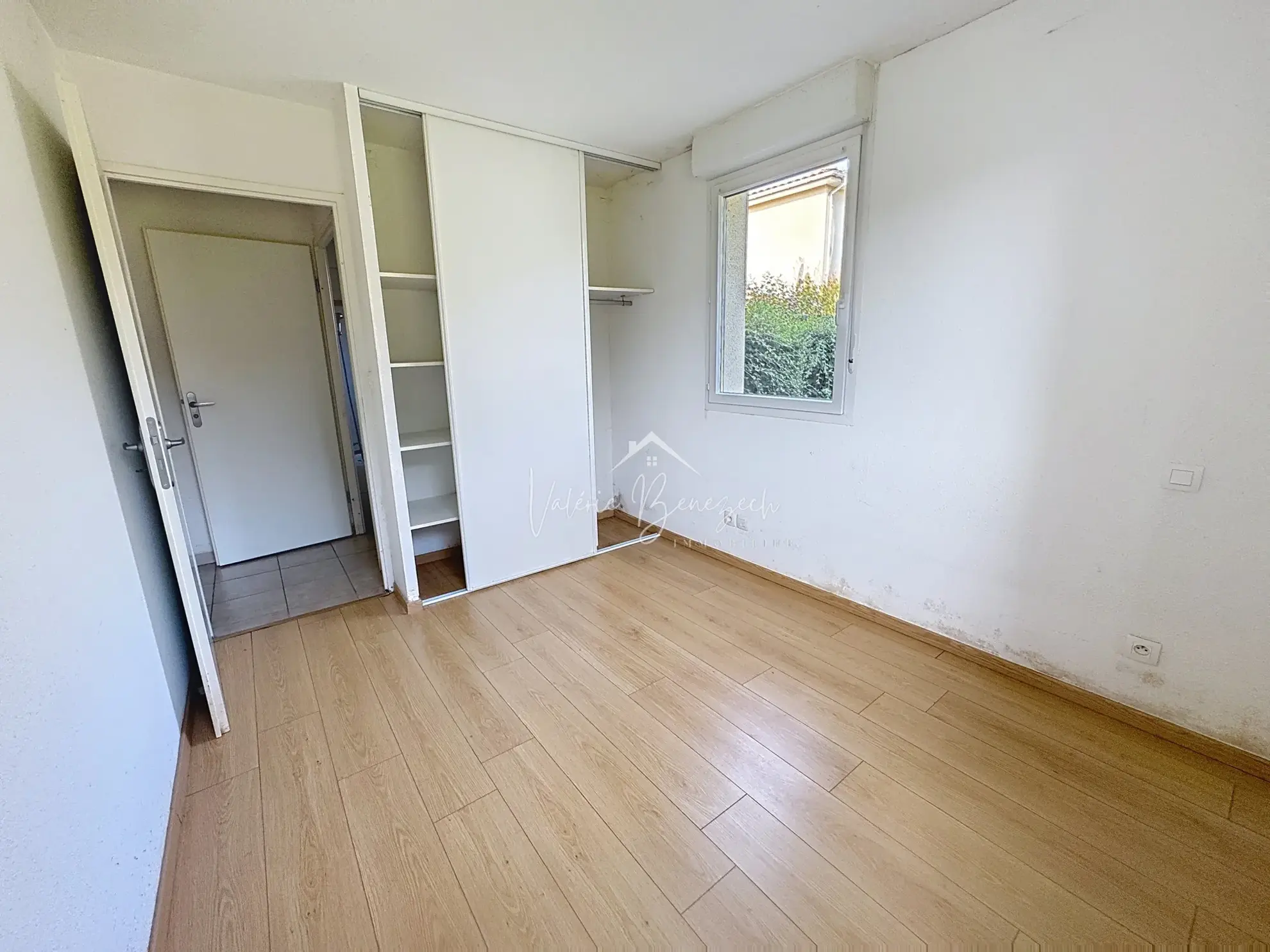Appartement T3 avec terrasse, jardin et parking à Saint-Affrique 