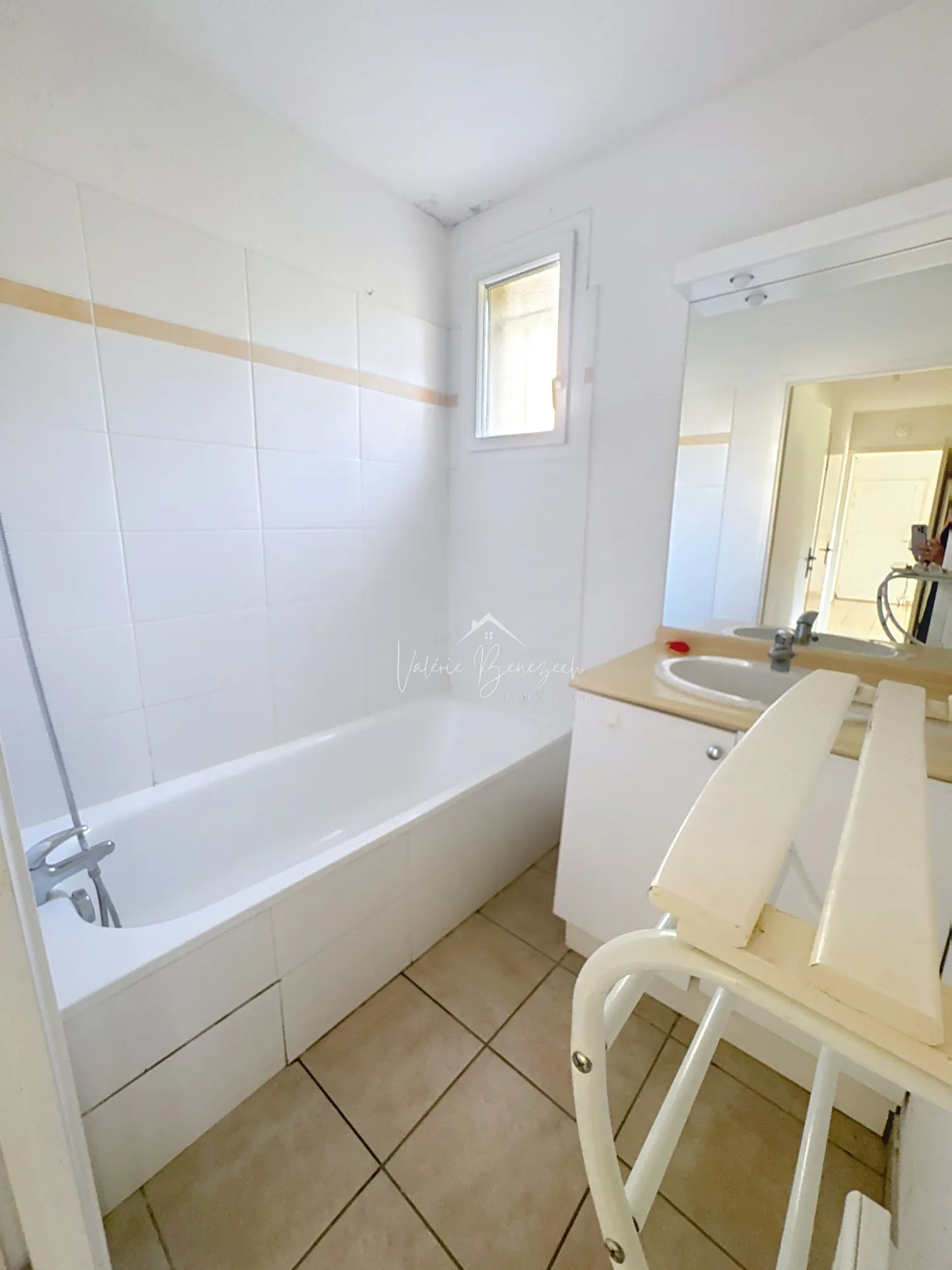 Appartement T3 avec terrasse, jardin et parking à Saint-Affrique 