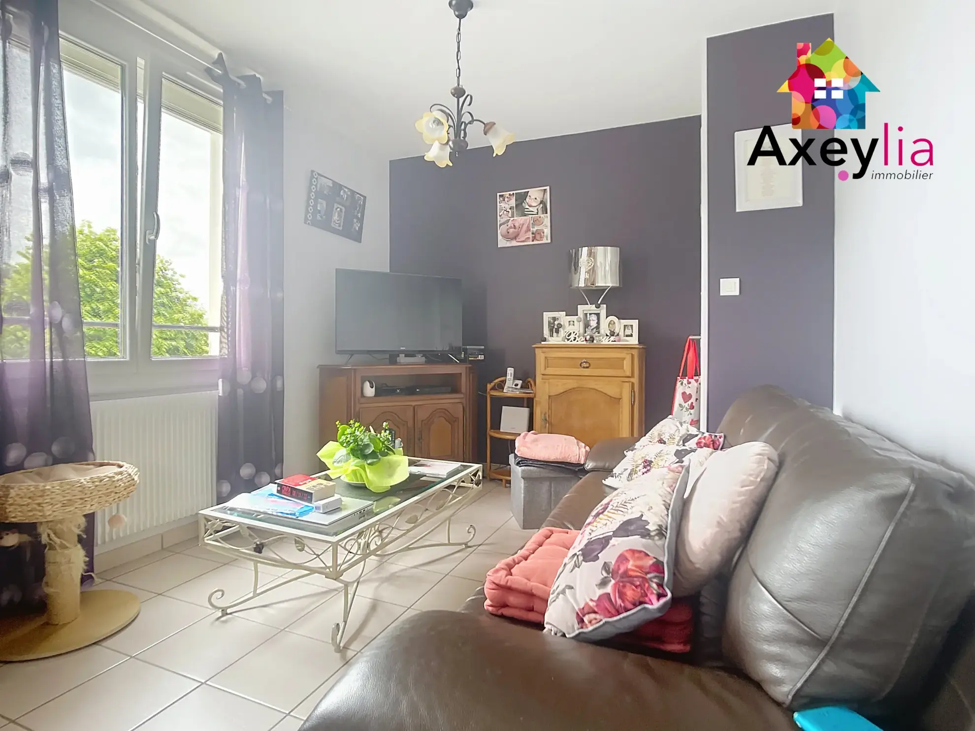 Maison familiale avec grand terrain et vue dégagée à Saint-Vincent-de-Boisset 