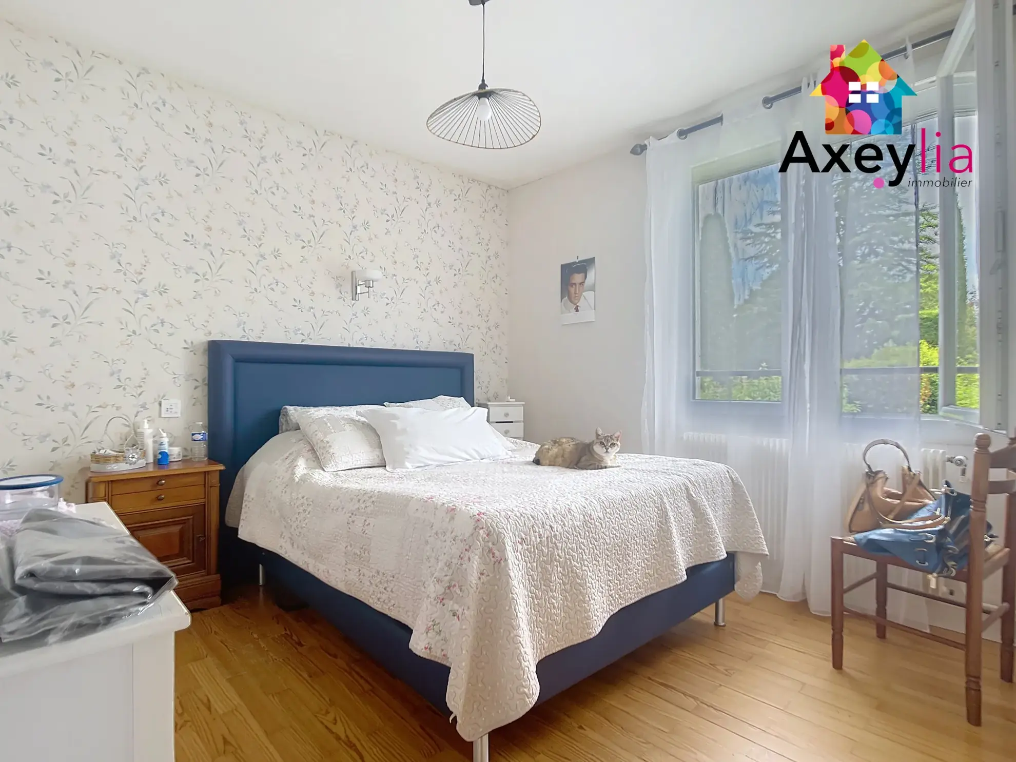 Maison familiale avec grand terrain et vue dégagée à Saint-Vincent-de-Boisset 